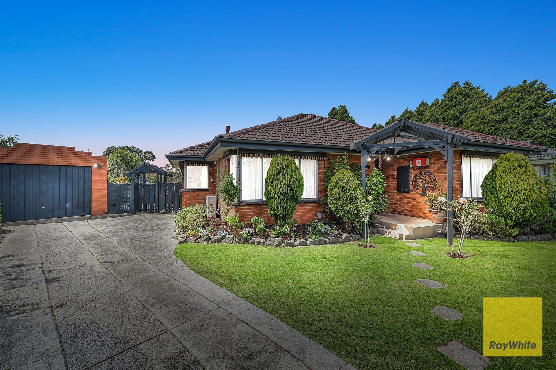 31 Holly Avenue, Dandenong North VIC 3175, Dandenong North - Image 1