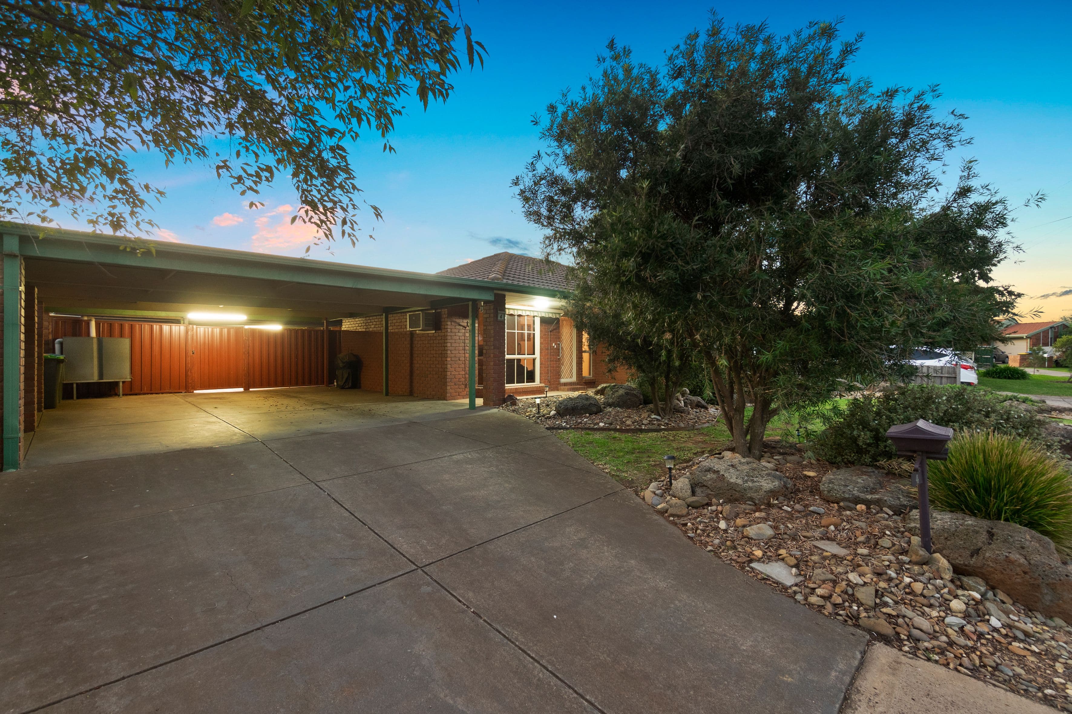 4 Grace Close, Wyndham Vale VIC 3024, Wyndham Vale - Thumbnail 2