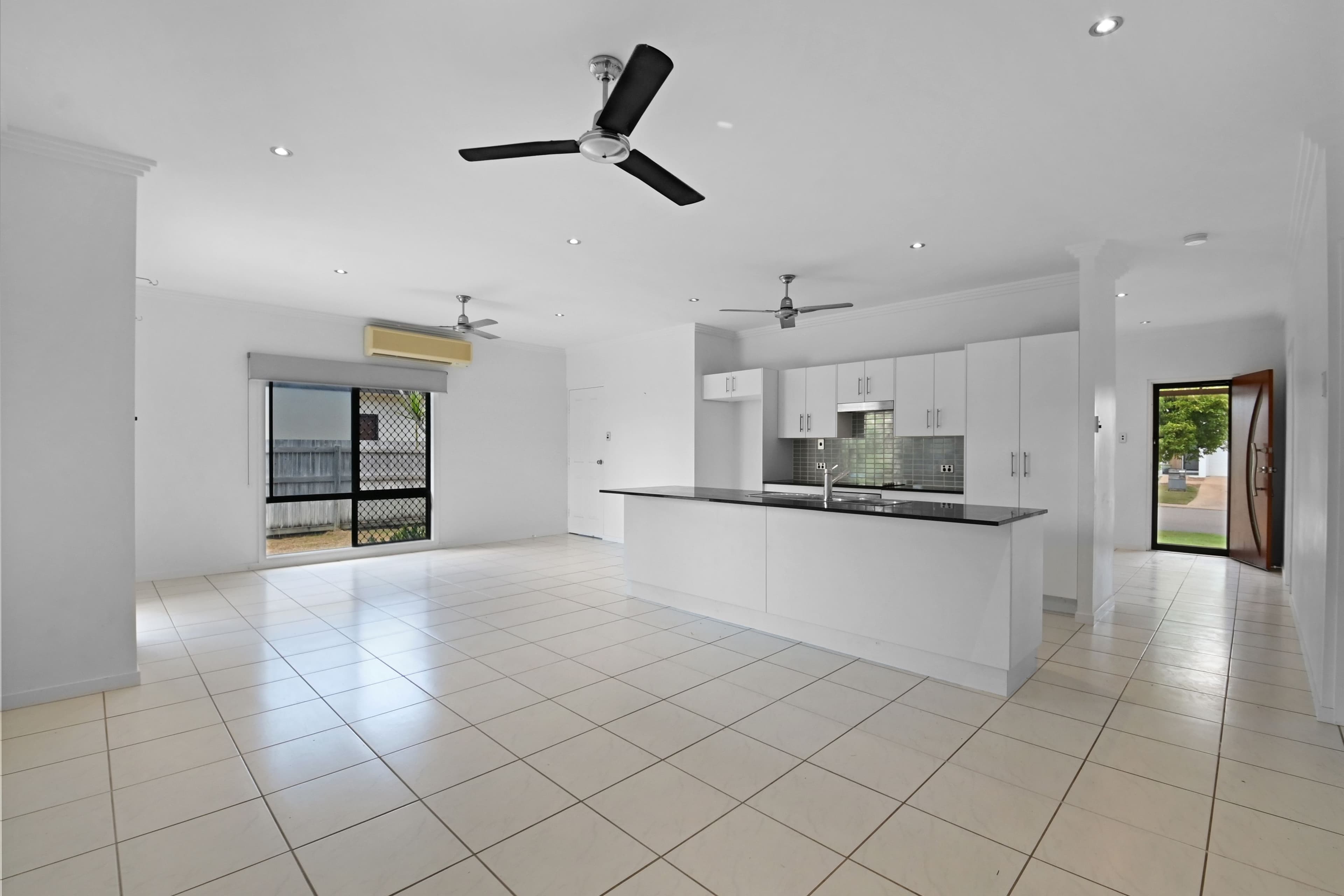 148 Daintree Drive, Bushland Beach QLD 4818, Bushland Beach - Thumbnail 4