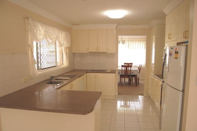 13 Orania Crescent, CALAMVALE QLD 4116, Calamvale - Thumbnail 4
