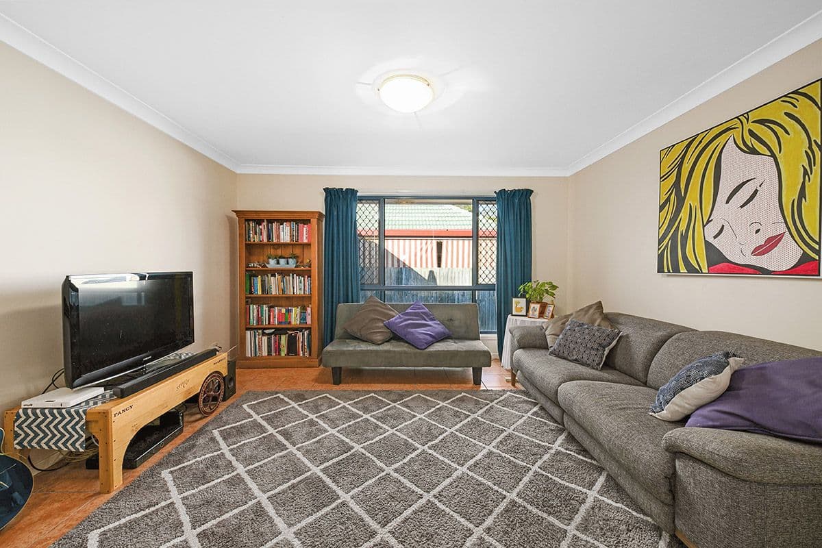 271 Cliveden Avenue, Oxley QLD 4075, Oxley - Thumbnail 6