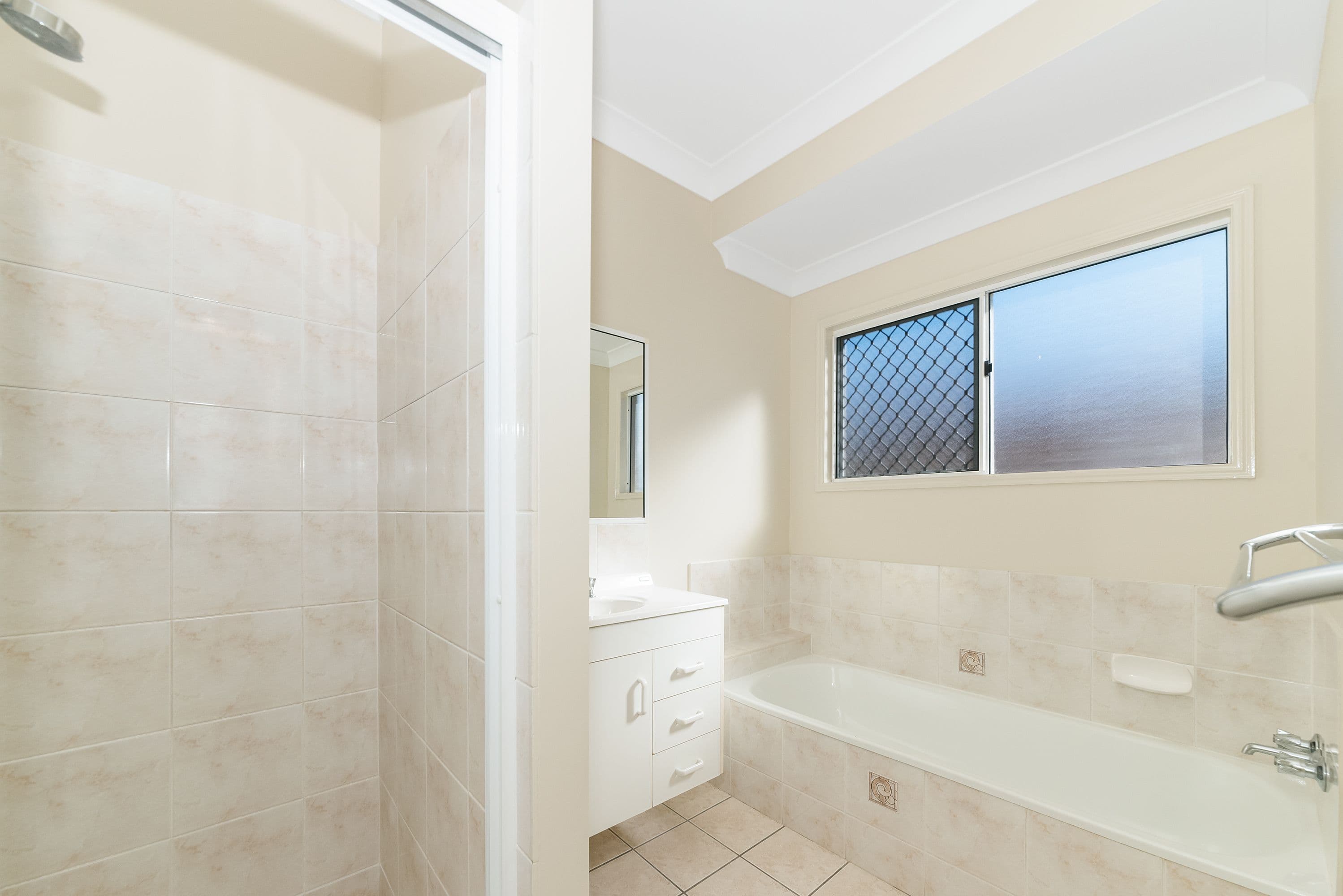 16 Crown Court, Kirwan QLD 4817, Kirwan - Thumbnail 8