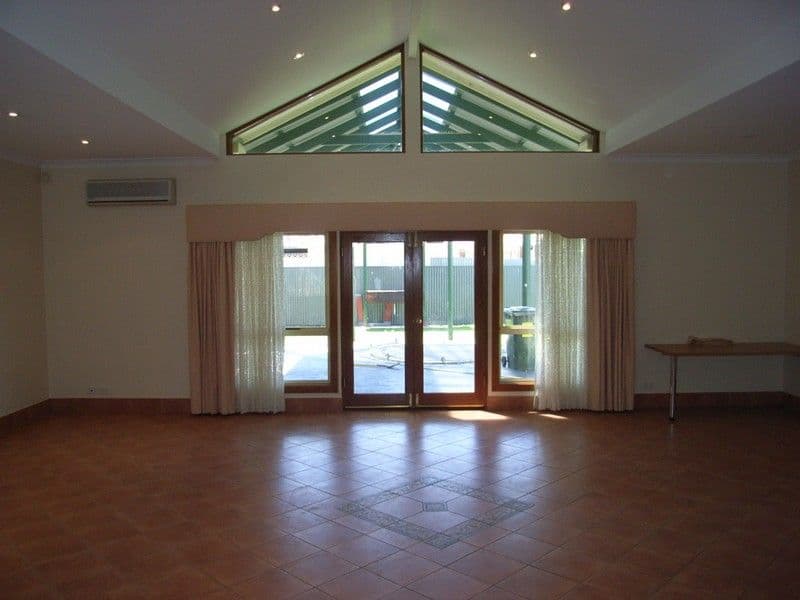 12  Hatherleigh Road, PARAFIELD GARDENS SA 5107, Parafield Gardens - Thumbnail 4
