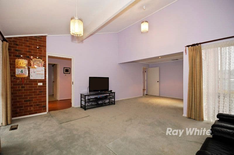 11 Mandala Court, WANTIRNA SOUTH VIC 3152, Wantirna South - Thumbnail 4