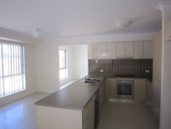 54 Tequesta Drive, Beaudesert QLD 4285, Beaudesert - Thumbnail 4
