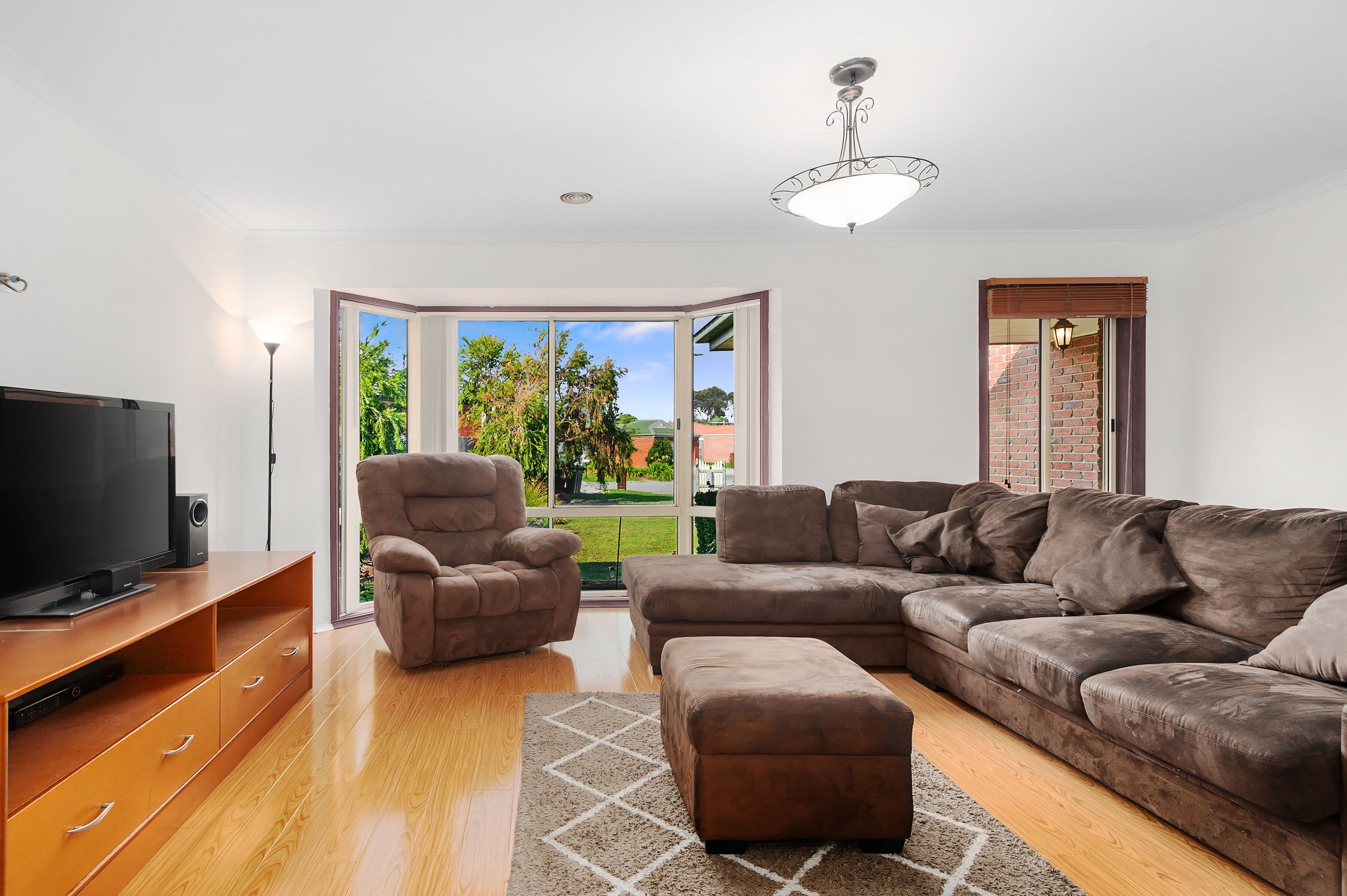 24 Balmaceda Court, Berwick VIC 3806, Berwick - Thumbnail 3