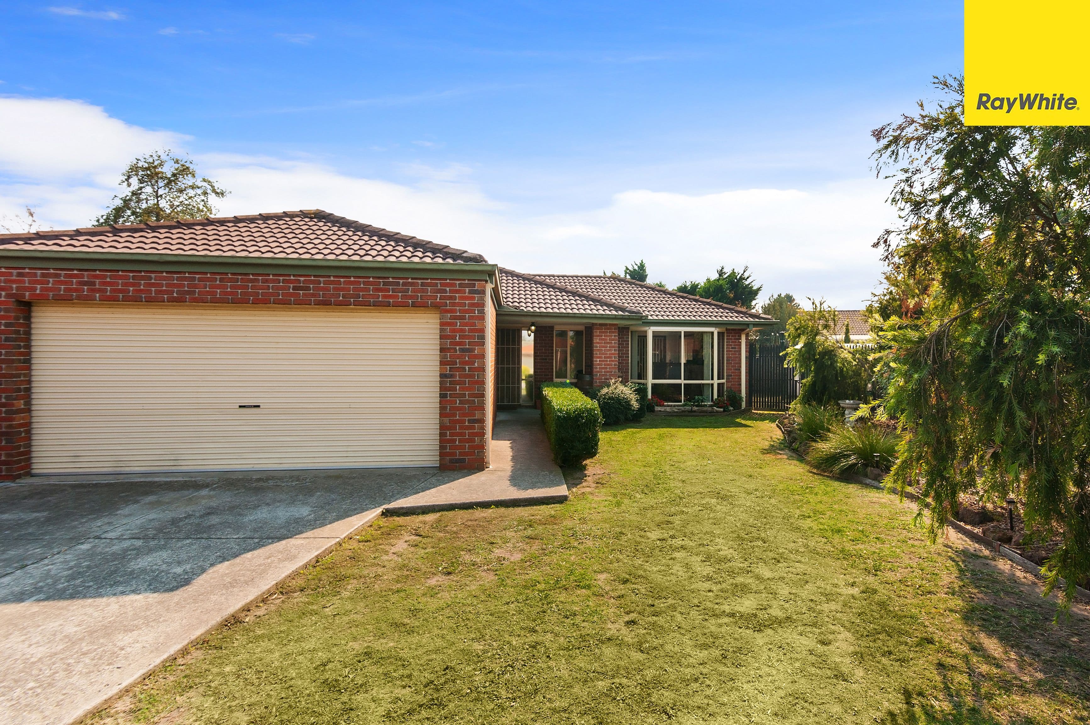 24 Balmaceda Court, Berwick VIC 3806, Berwick - Thumbnail 4