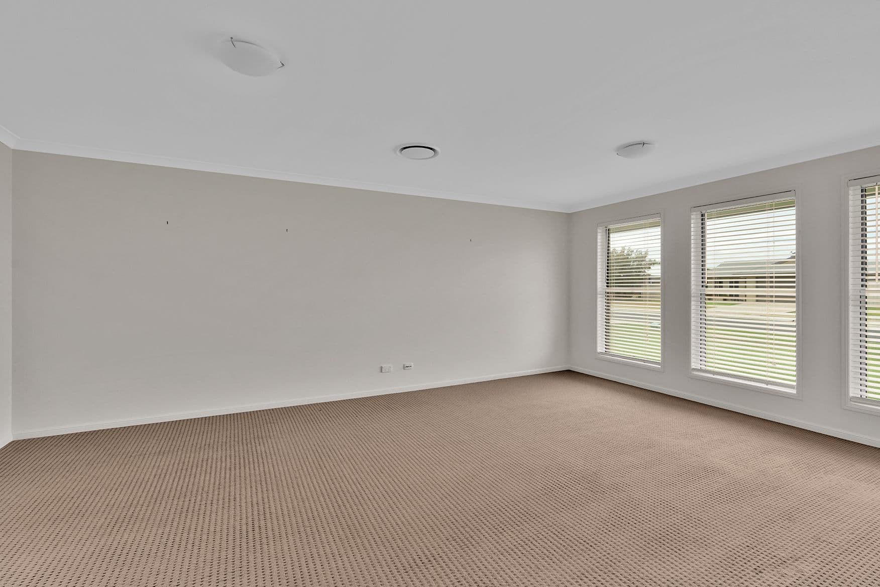 7 Singleton Court, Emerald QLD 4720, Emerald - Thumbnail 6