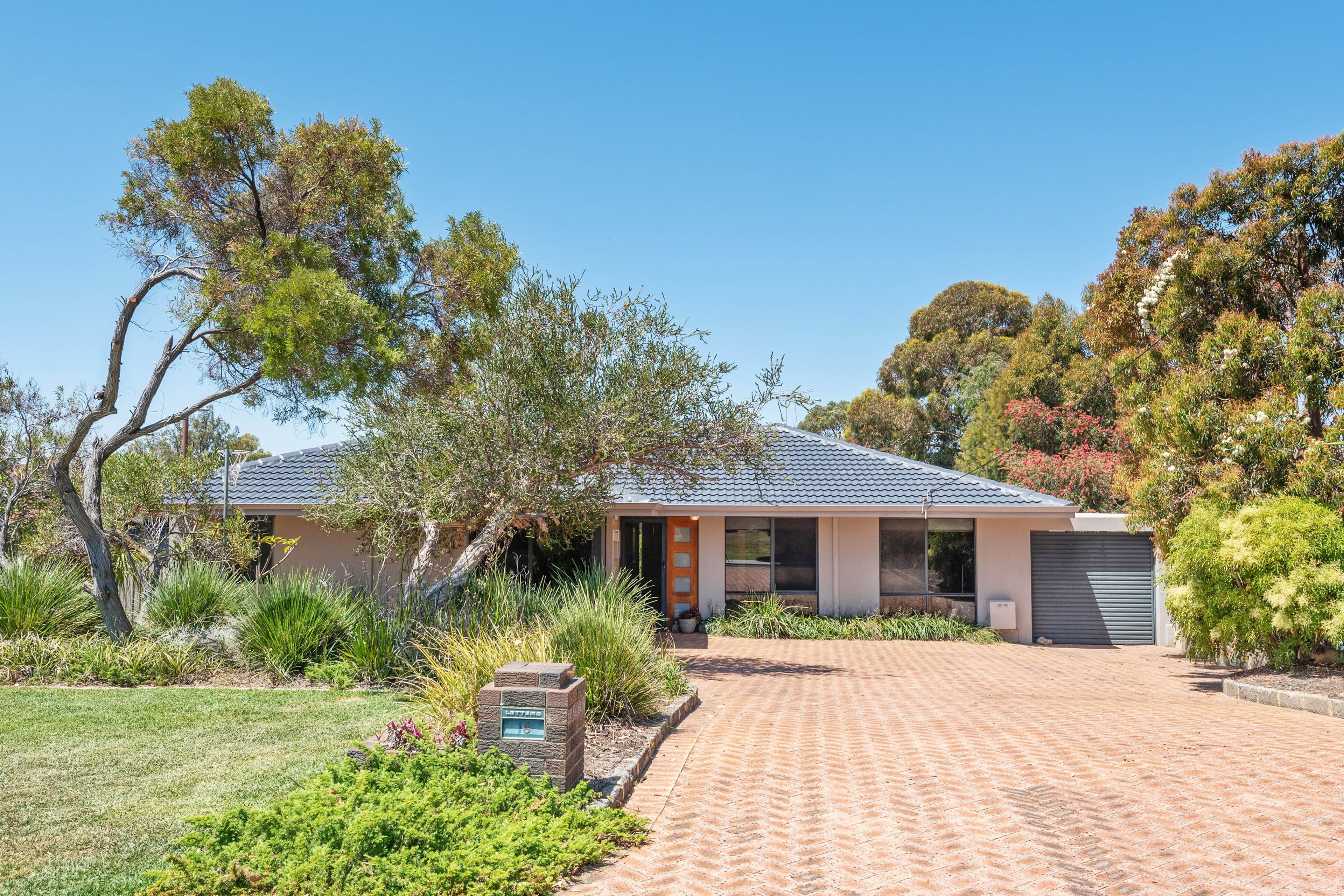 18 Templetonia Avenue, Sorrento WA 6020, Sorrento - Thumbnail 2