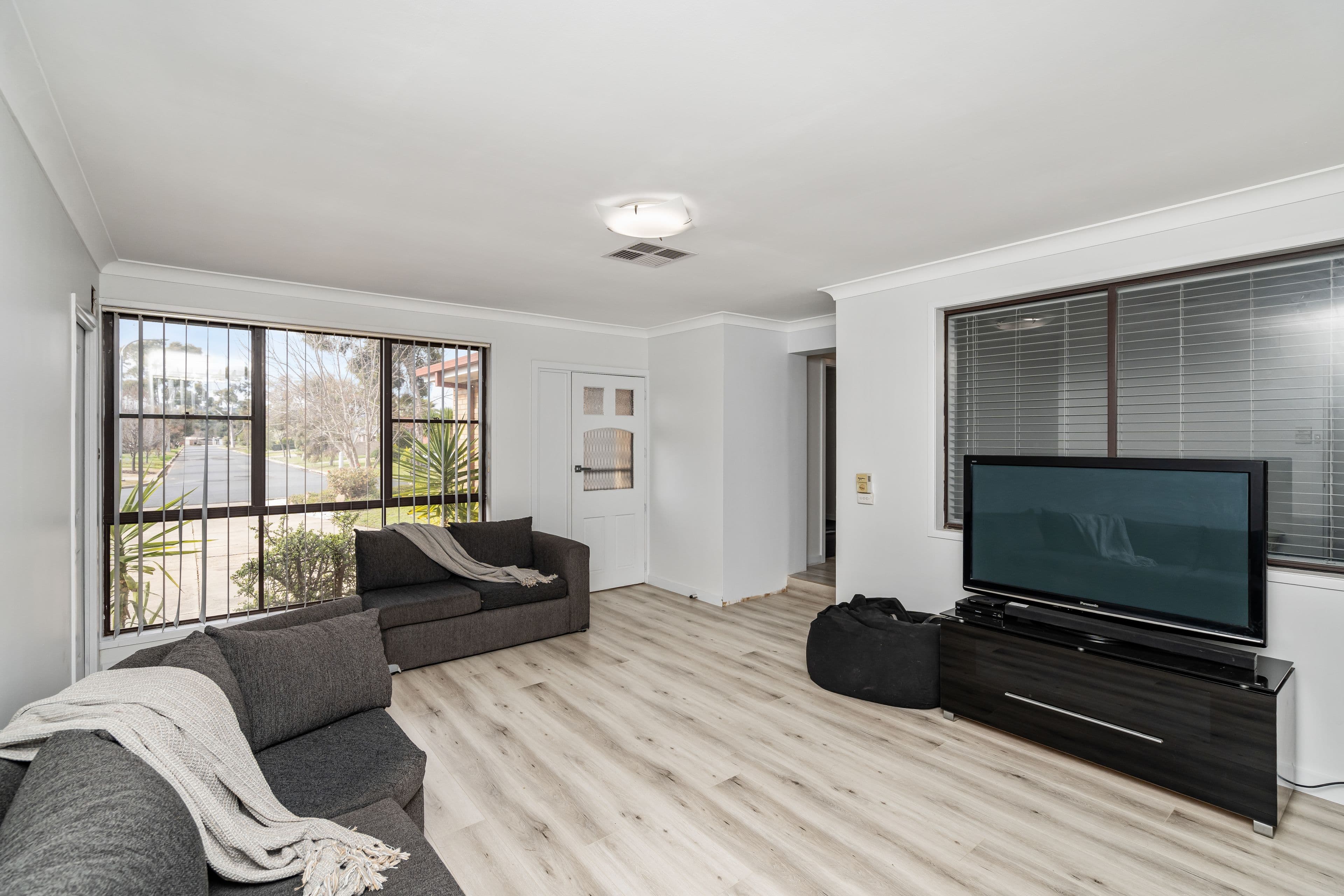 10 Bandera Avenue, Glenfield Park NSW 2650, Glenfield Park - Thumbnail 4