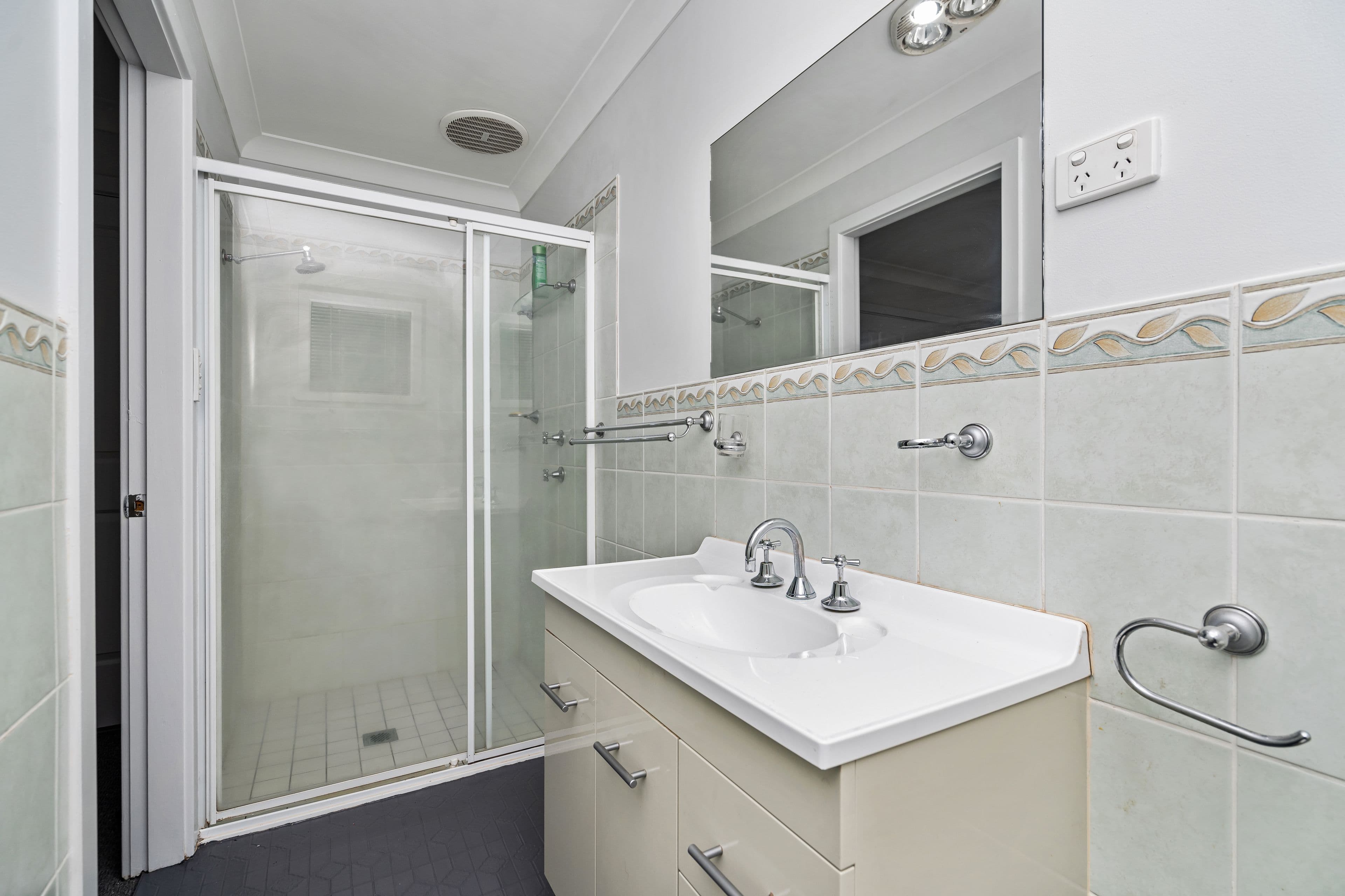 10 Bandera Avenue, Glenfield Park NSW 2650, Glenfield Park - Thumbnail 7