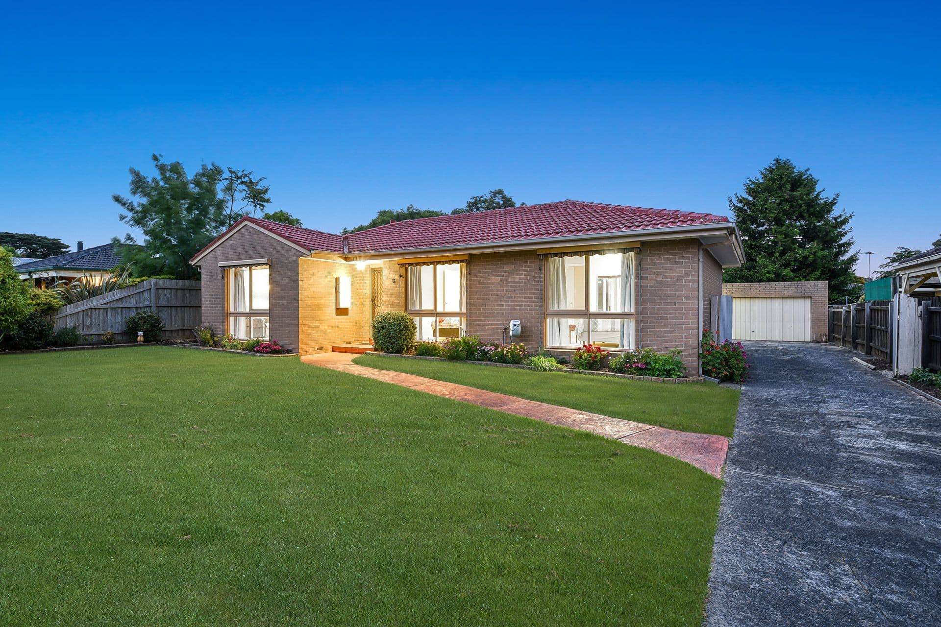 6 Greenlaw Crescent, Berwick VIC 3806, Berwick - Thumbnail 4