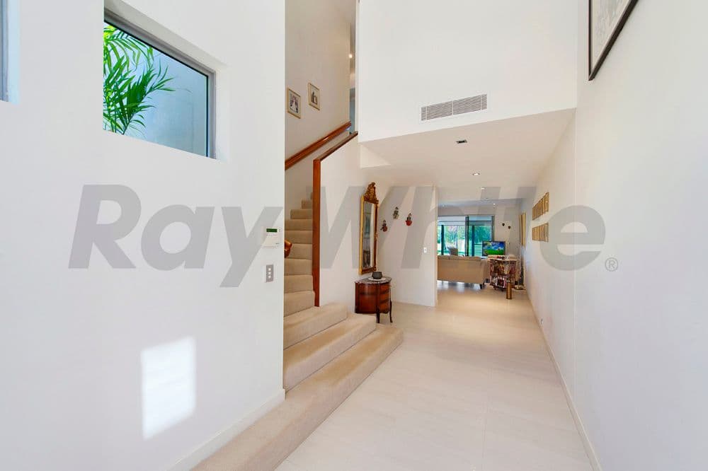 5204 Marine Drive West, SANCTUARY COVE QLD 4212, Hope Island - Thumbnail 8