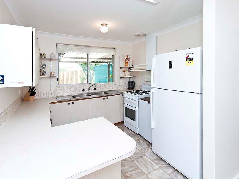 50 Breaden Drive, COOLOONGUP WA 6168, Cooloongup - Thumbnail 2