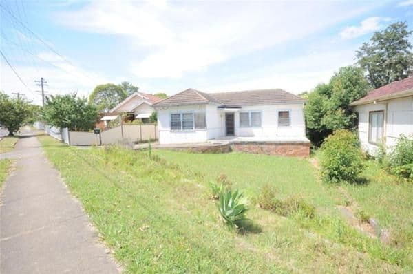 12 Trenton Road, Guildford - Thumbnail 2