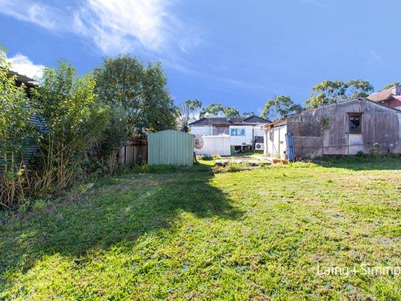 12 Trenton Road, Guildford - Thumbnail 3