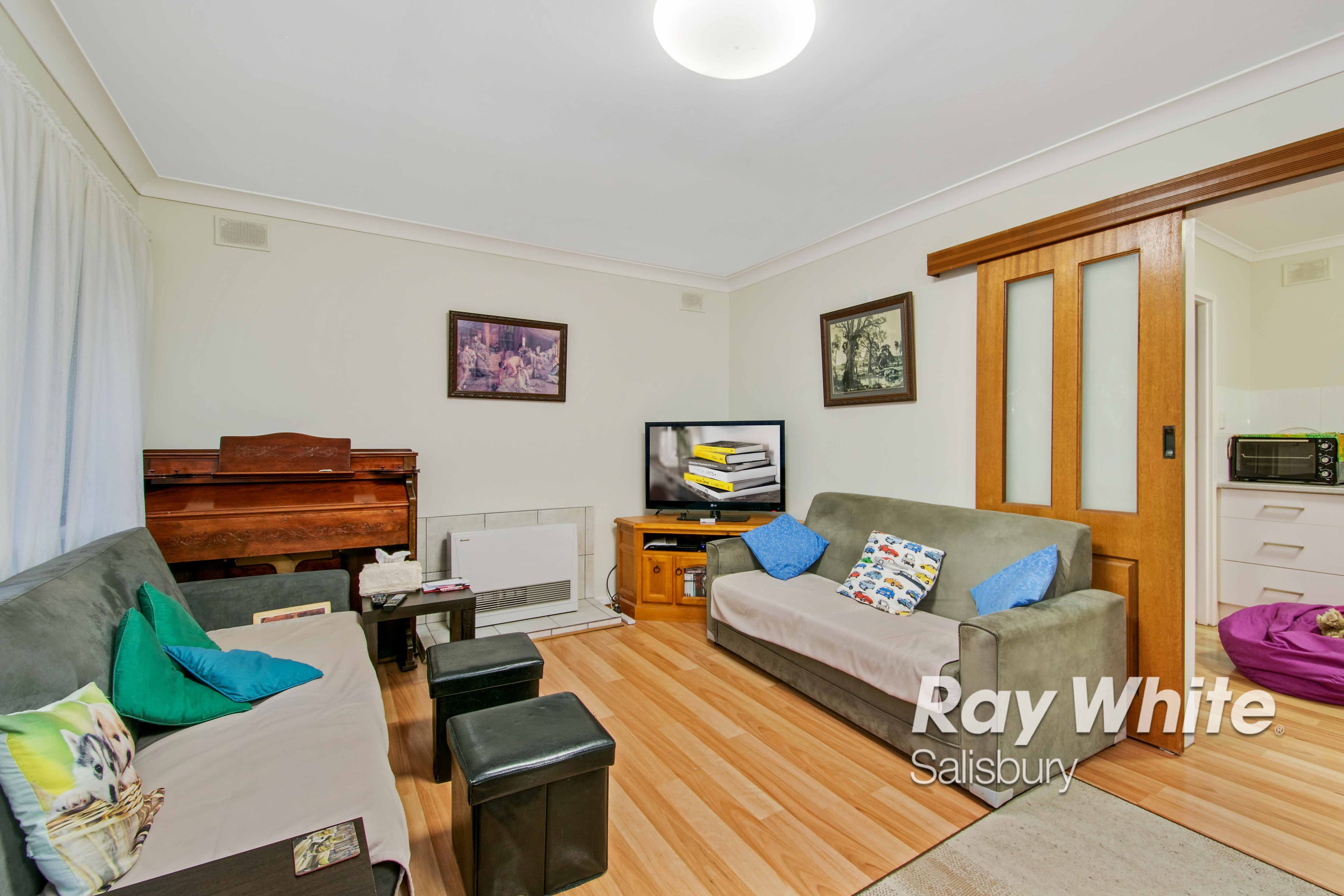 17 Lincoln Avenue, Salisbury East SA 5109, Salisbury East - Thumbnail 2