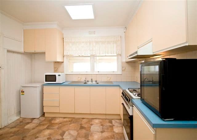 64 McEwan Road, HEIDELBERG HEIGHTS VIC 3081, Heidelberg Heights - Thumbnail 4