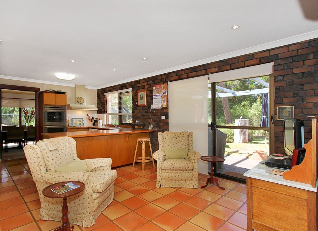 66 Waterloo Crescent, LESMURDIE WA 6076, Lesmurdie - Thumbnail 2