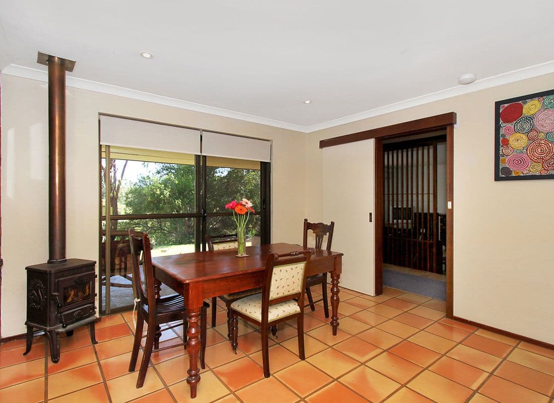 66 Waterloo Crescent, LESMURDIE WA 6076, Lesmurdie - Thumbnail 7