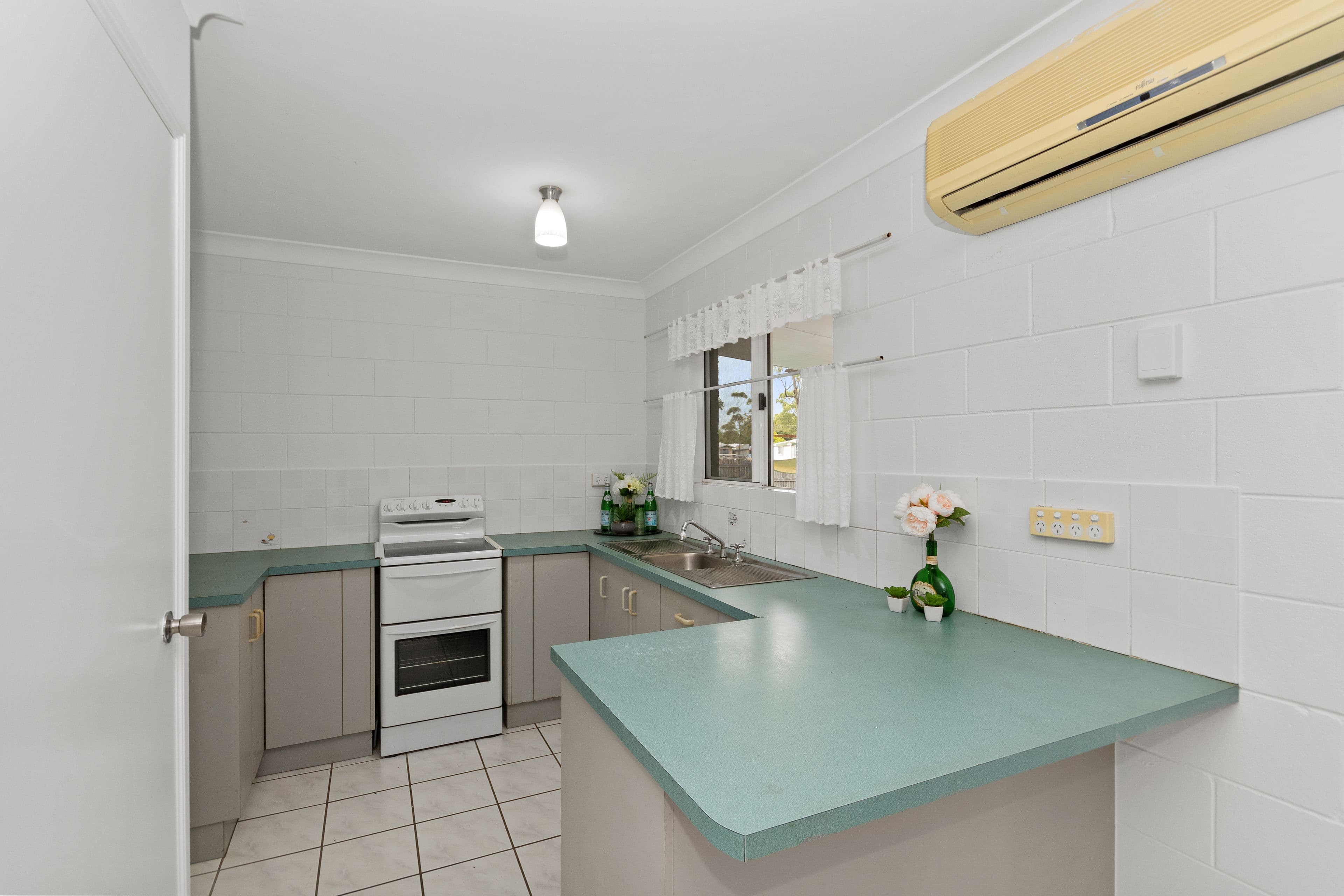 2 Bahama Court, Mount Low QLD 4818, Mount Low - Thumbnail 4