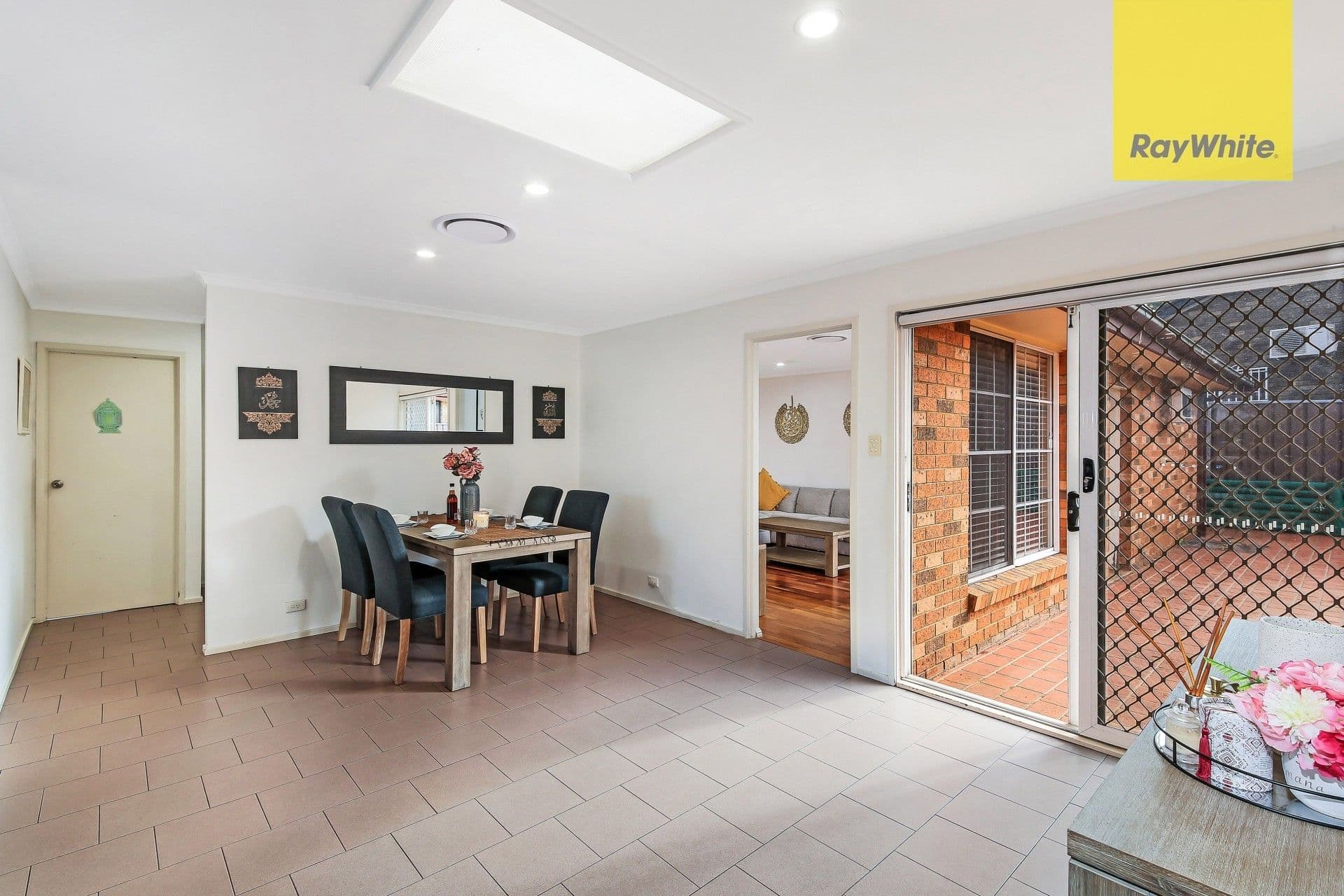 9 Flinders Crescent, Hinchinbrook NSW 2168, Hinchinbrook - Thumbnail 5