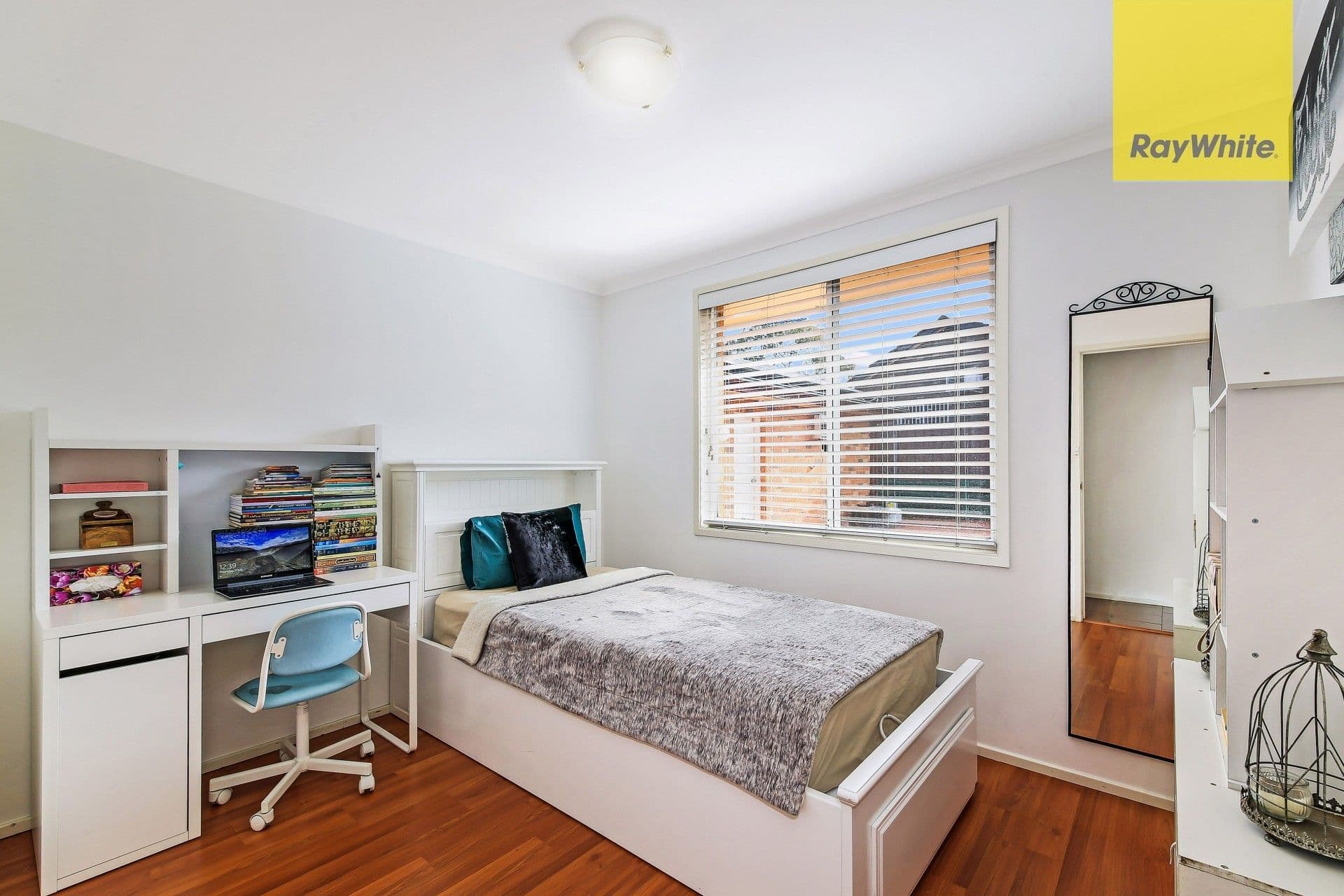 9 Flinders Crescent, Hinchinbrook NSW 2168, Hinchinbrook - Thumbnail 7