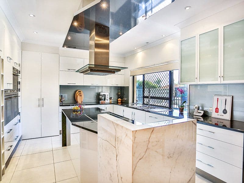 8 Aquarius Place, Bridgeman Downs QLD 4035, Bridgeman Downs - Thumbnail 2