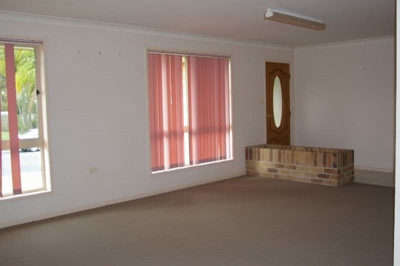 31 Linthaven Drive, ROTHWELL QLD 4022, Rothwell - Thumbnail 7