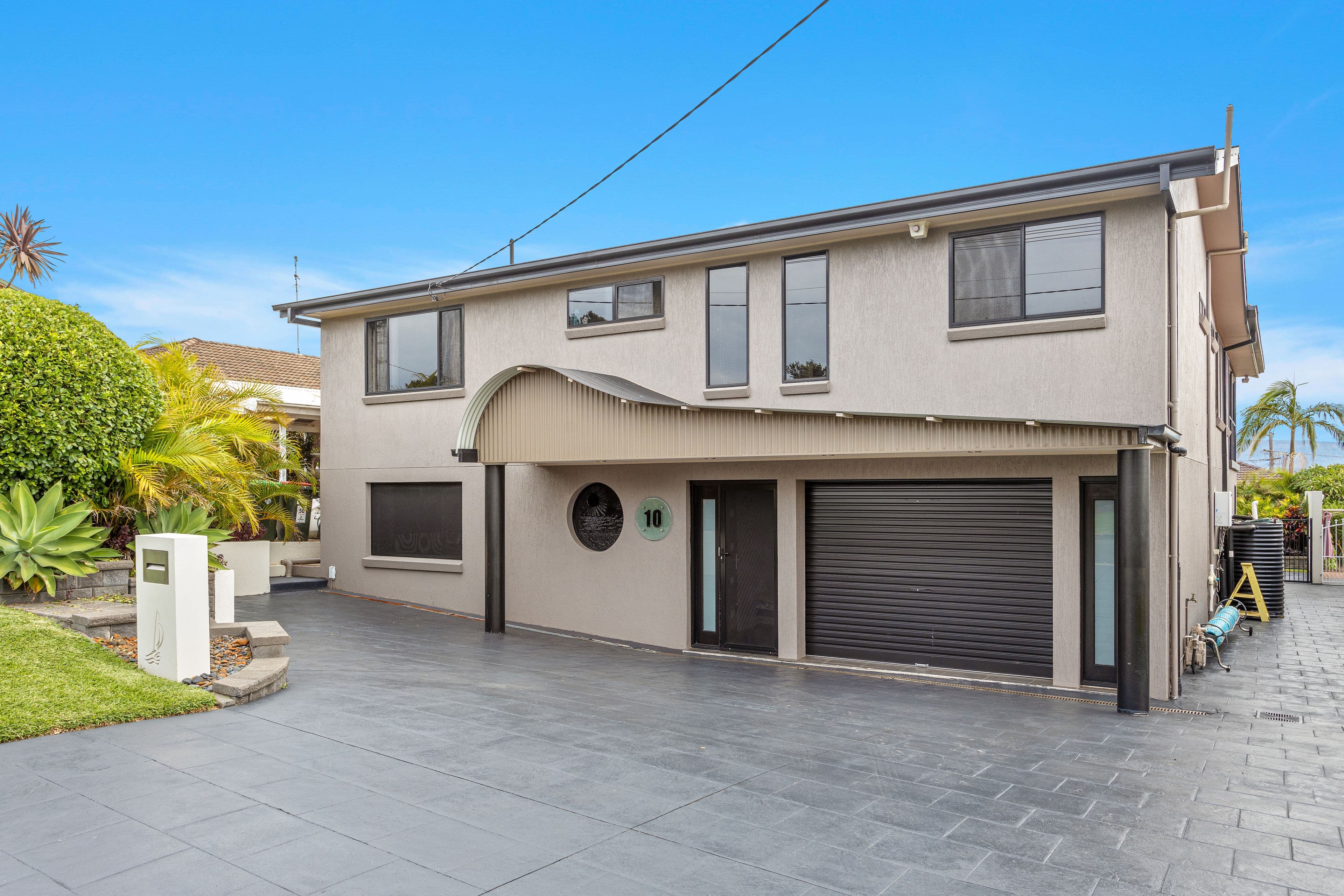 10 Hayes Avenue, Mount Warrigal NSW 2528, Mount Warrigal - Thumbnail 2