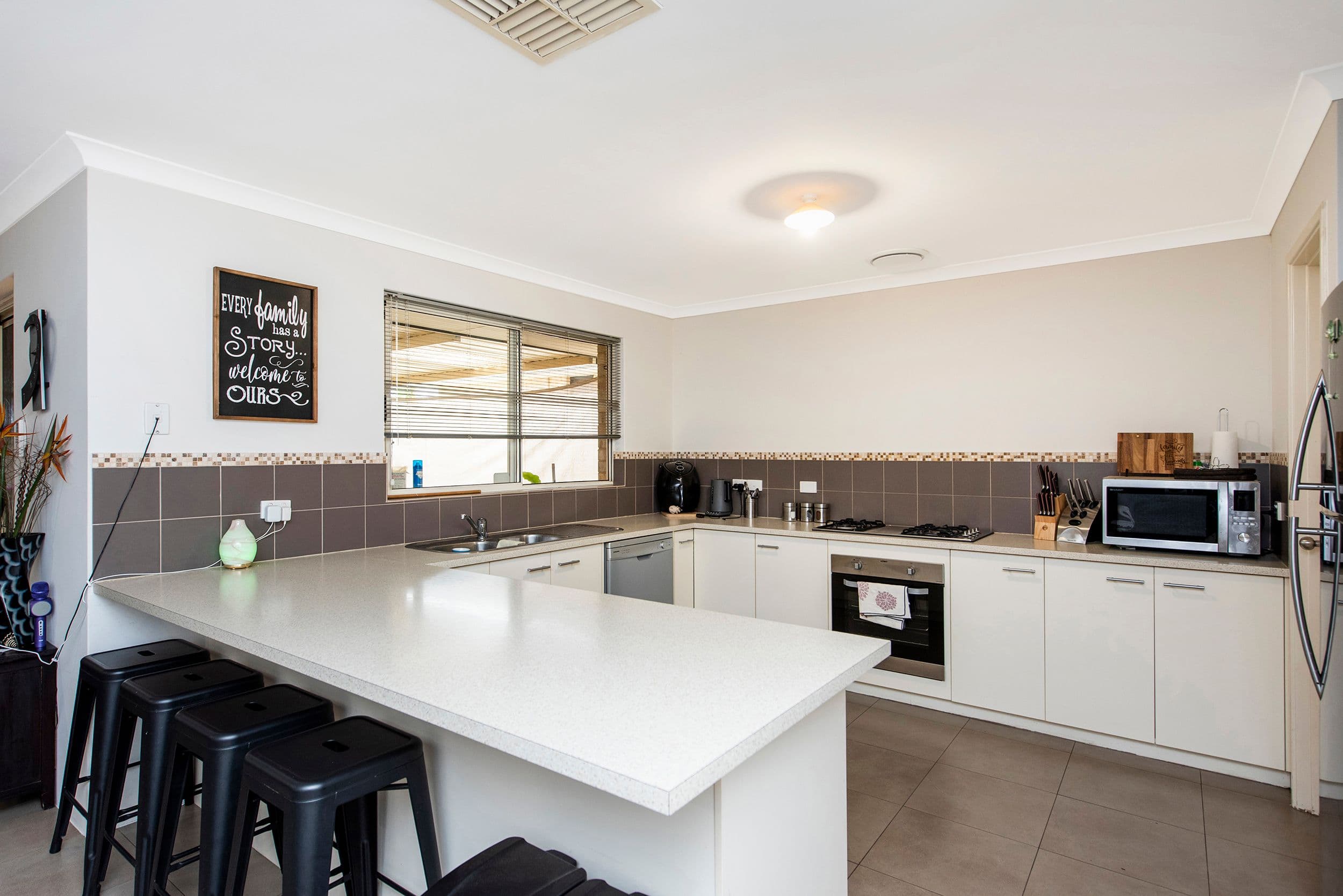 8 Mcgolgan Green, Baldivis WA 6171, Baldivis - Thumbnail 2