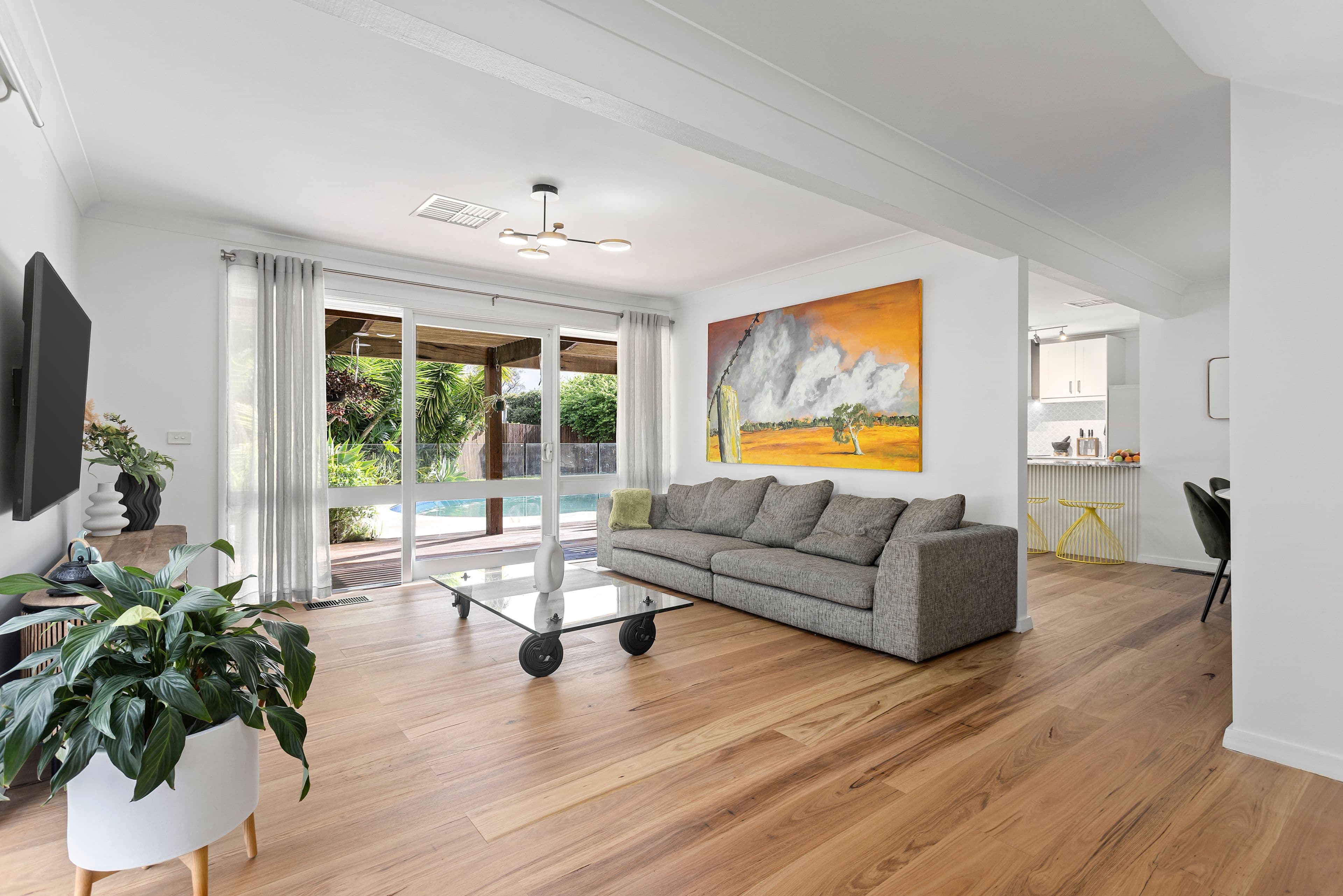 13 Haines Court, Sunbury VIC 3429, Sunbury - Thumbnail 2