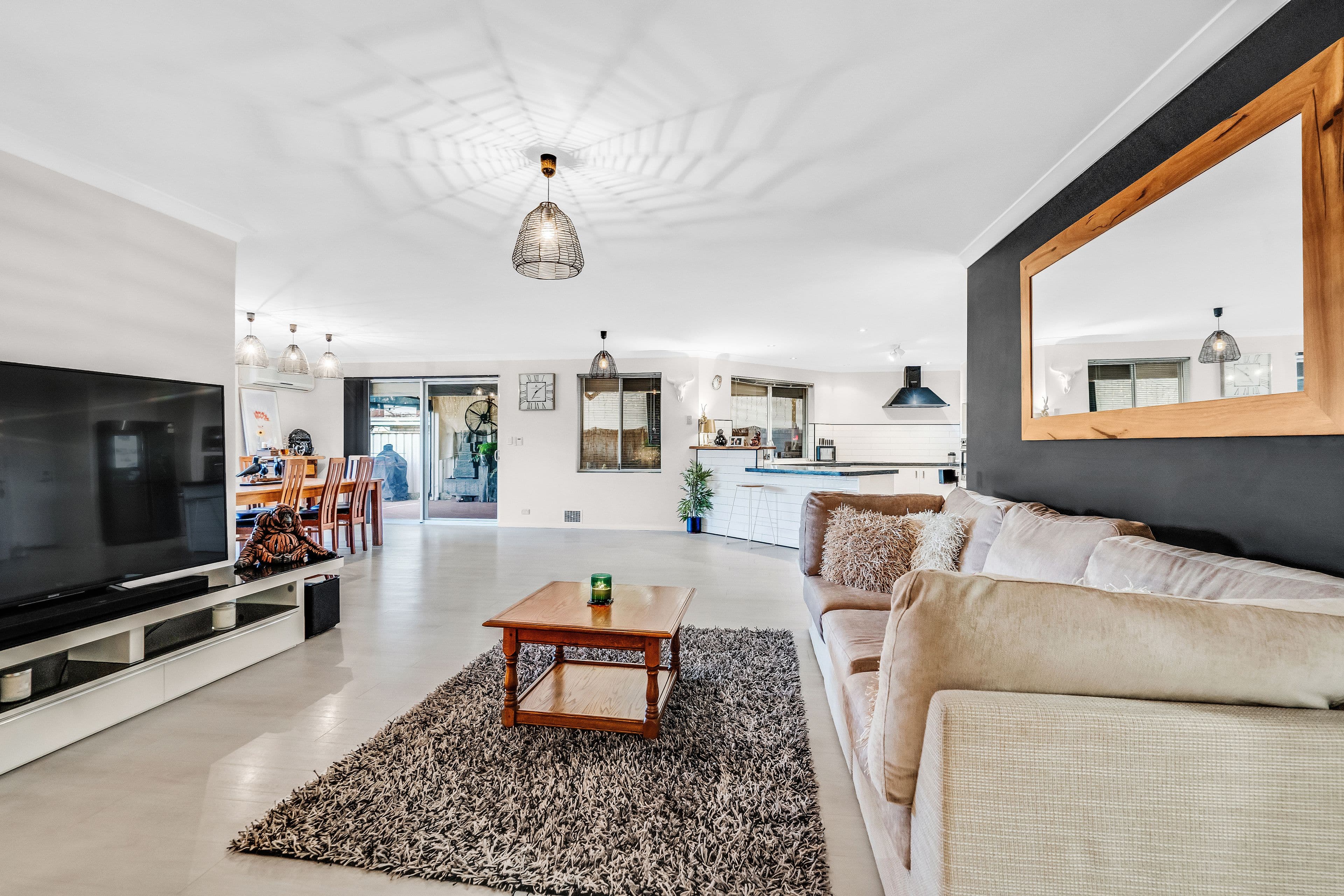 16 Batavia Avenue, Wannanup WA 6210, Wannanup - Thumbnail 3