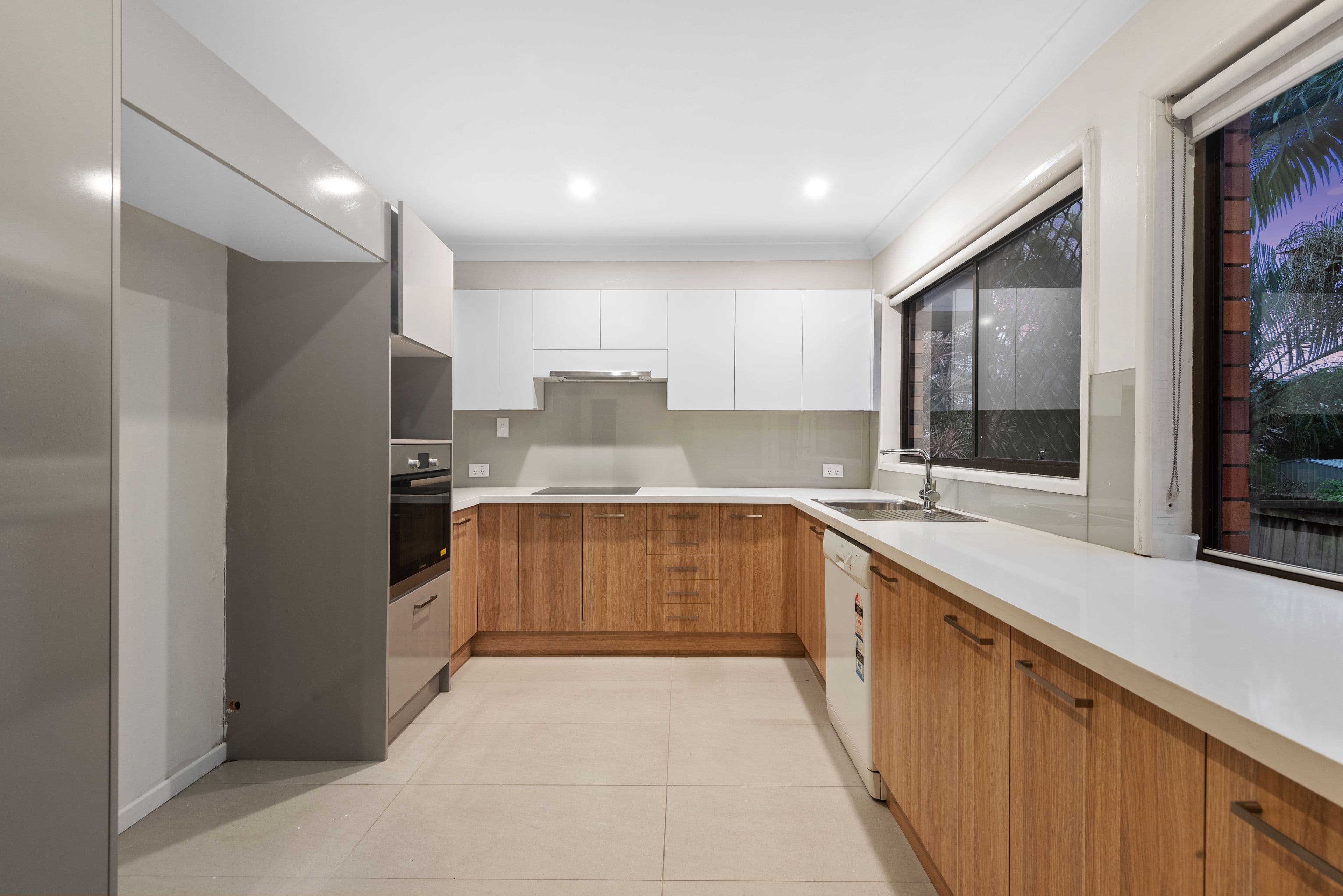 9 Cranberry Street, Eight Mile Plains QLD 4113, Eight Mile Plains - Thumbnail 2