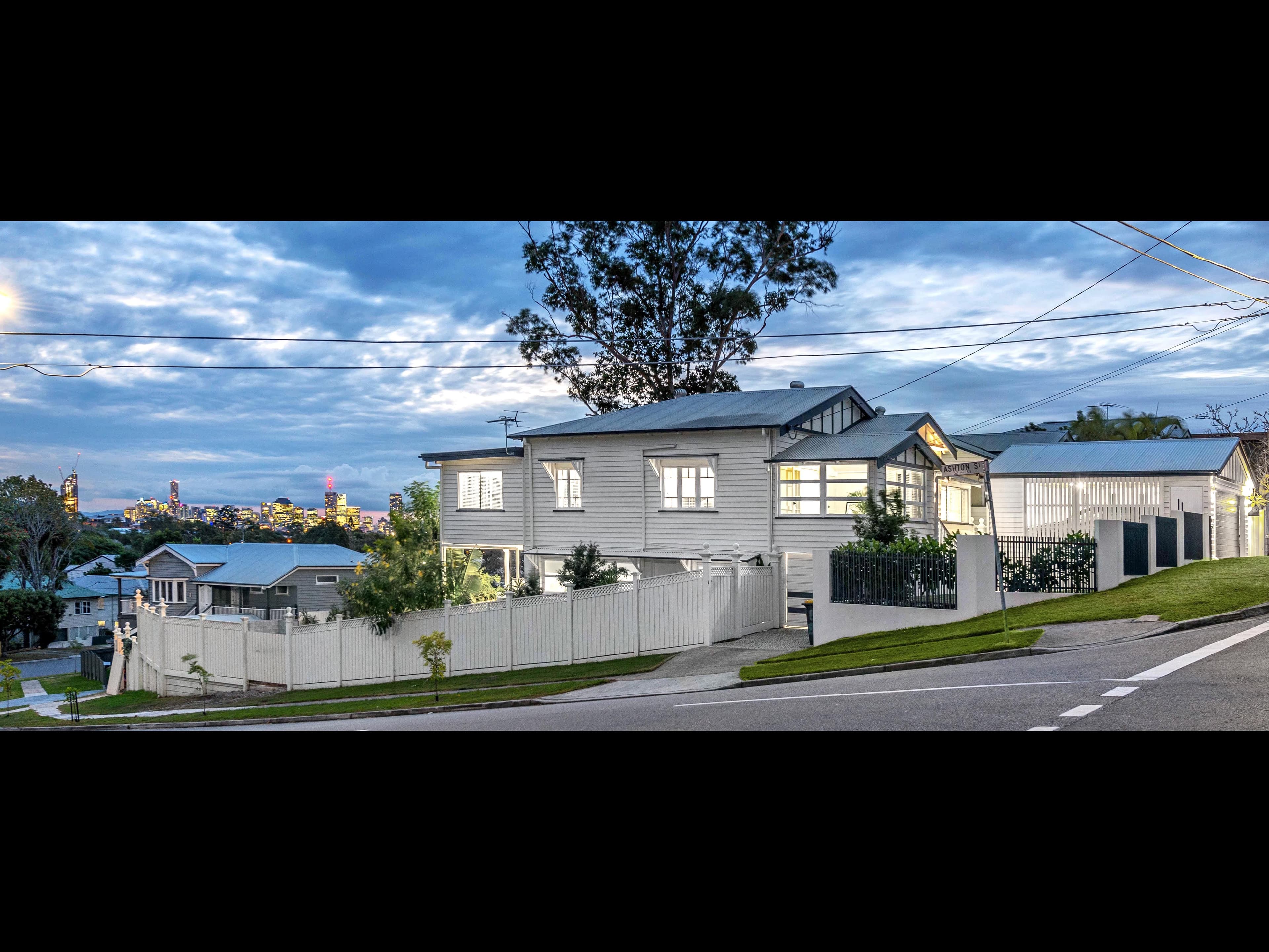 19 Combles Road, Camp Hill QLD 4152, Camp Hill - Image 1