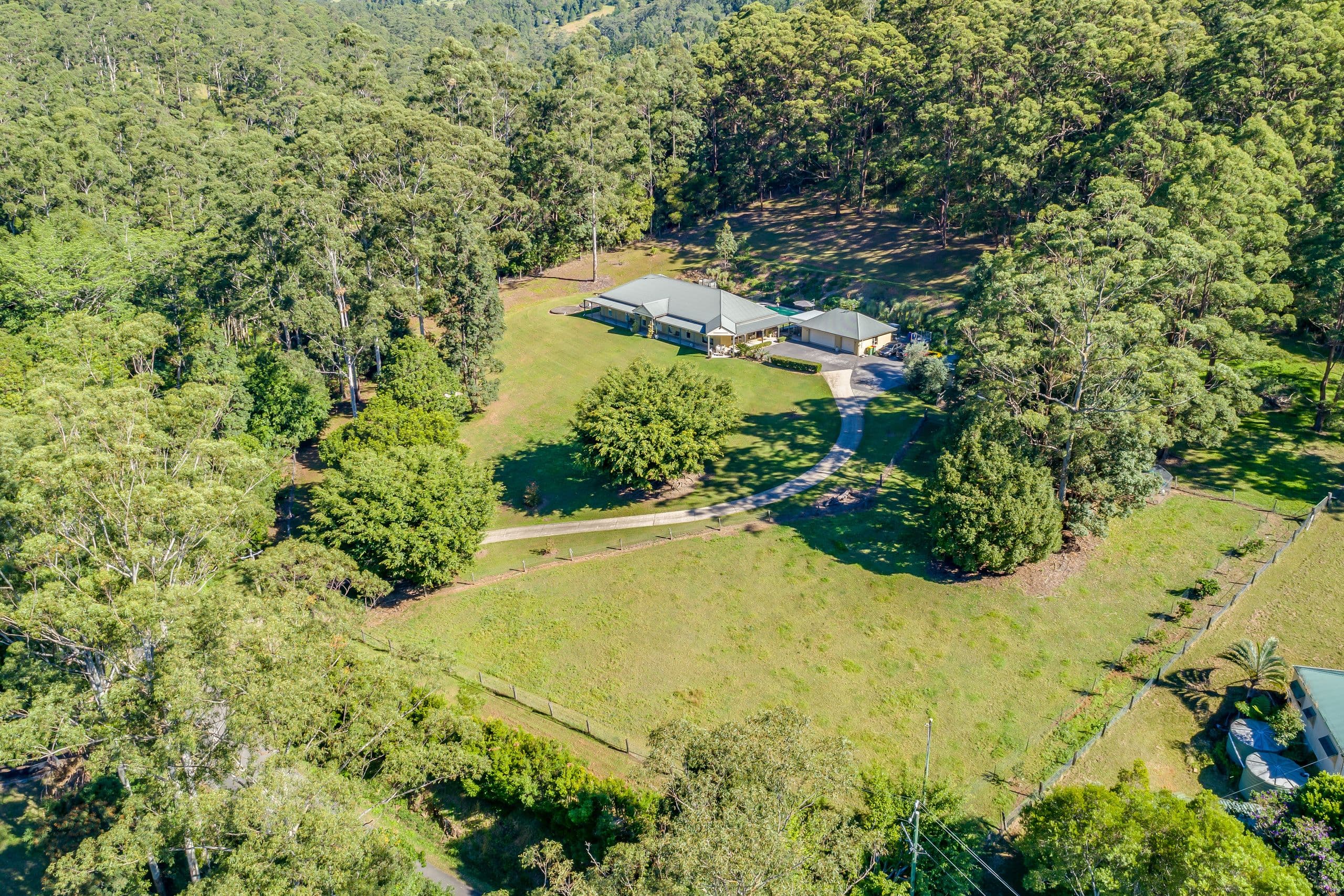 172 Petsch Creek Road, Tallebudgera Valley QLD 4228, Tallebudgera Valley - Thumbnail 2