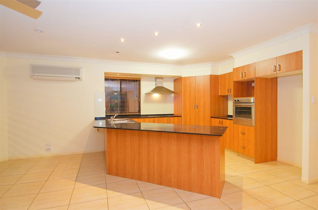 72 Arun Drive, Arundel QLD 4214, Arundel - Thumbnail 8
