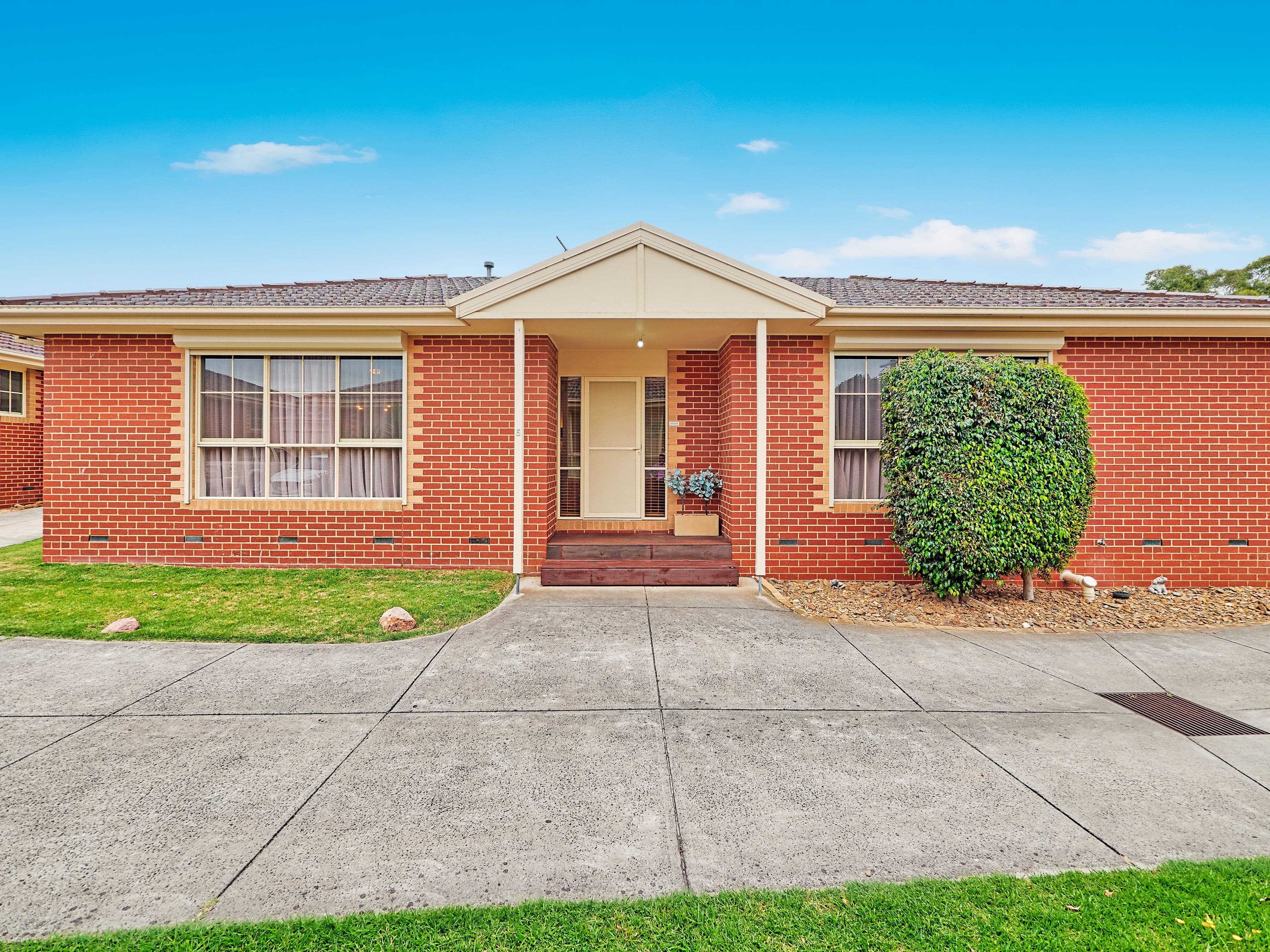 16 Sarno Court, Cranbourne VIC 3977, Cranbourne - Image 1