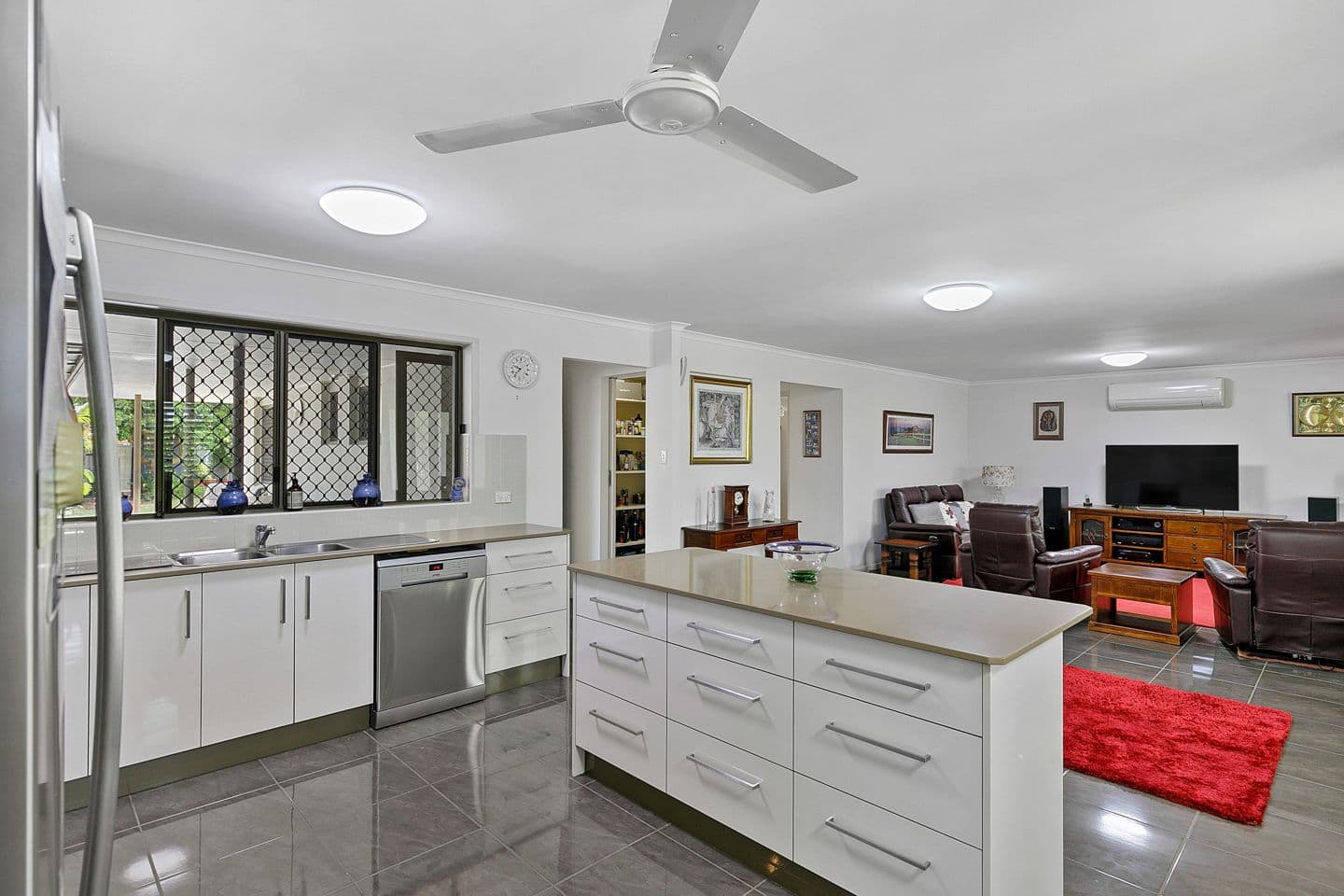 11 Mayfair Street, Point Vernon QLD 4655, Point Vernon - Thumbnail 6