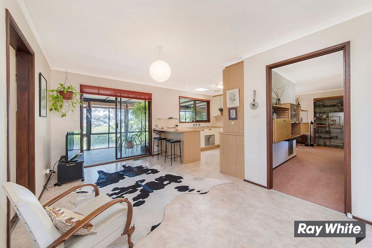 6 Neeld Place, Charnwood ACT 2615, Charnwood - Thumbnail 8