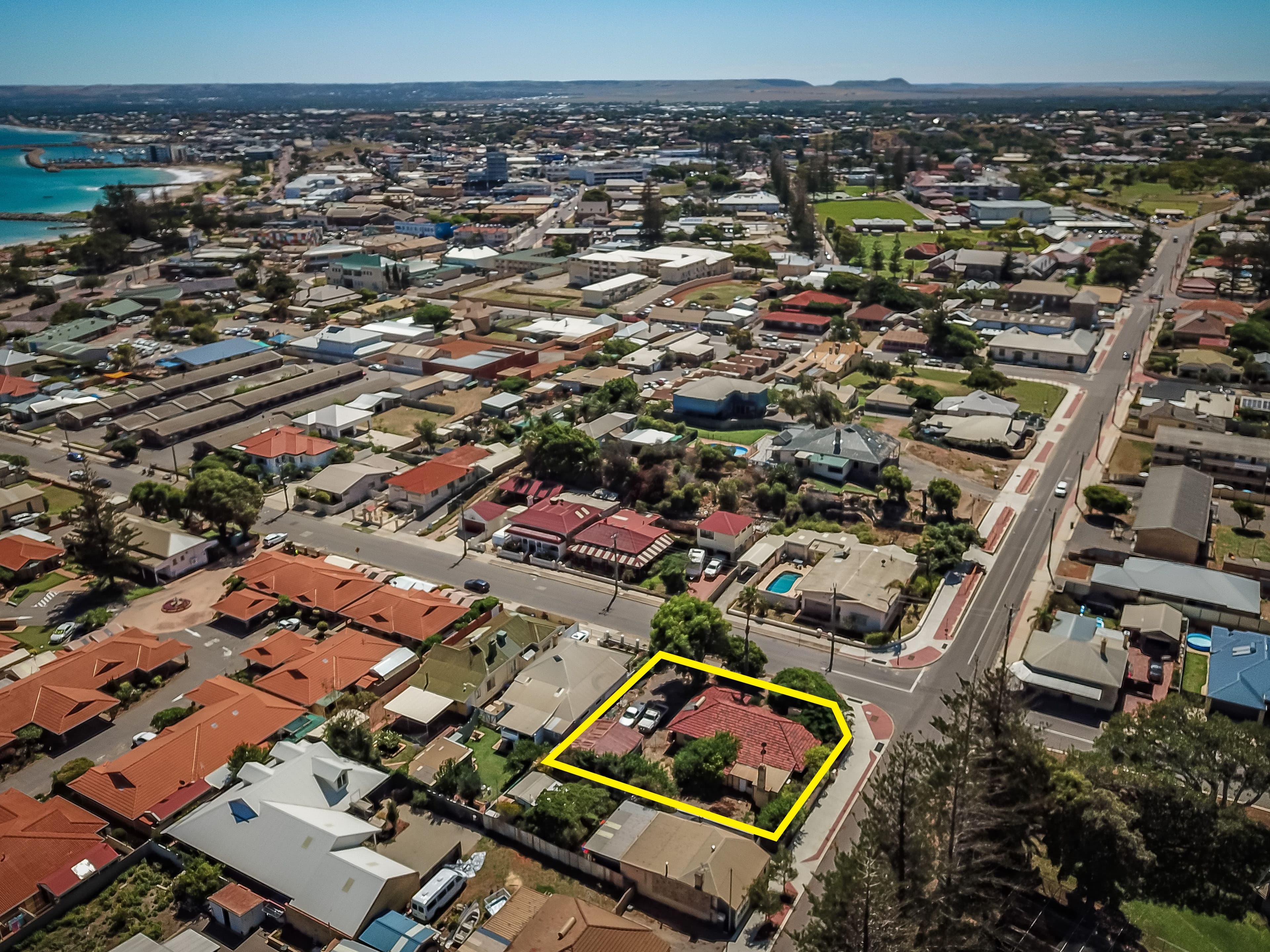 38 Francis Street, Geraldton WA 6530, Geraldton - Thumbnail 2