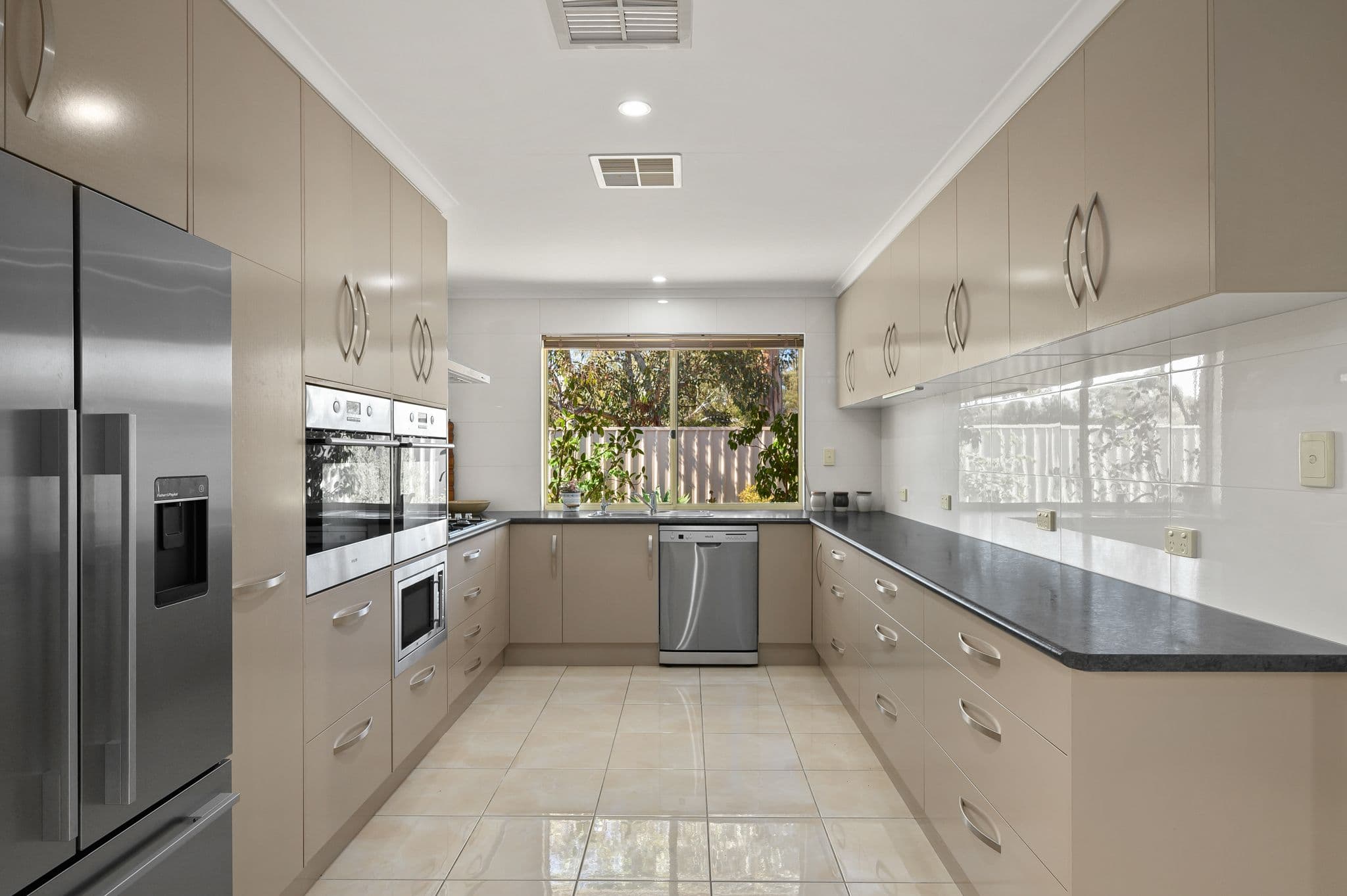 27 Berenwode Circuit, Morphett Vale SA 5162, Morphett Vale - Thumbnail 2