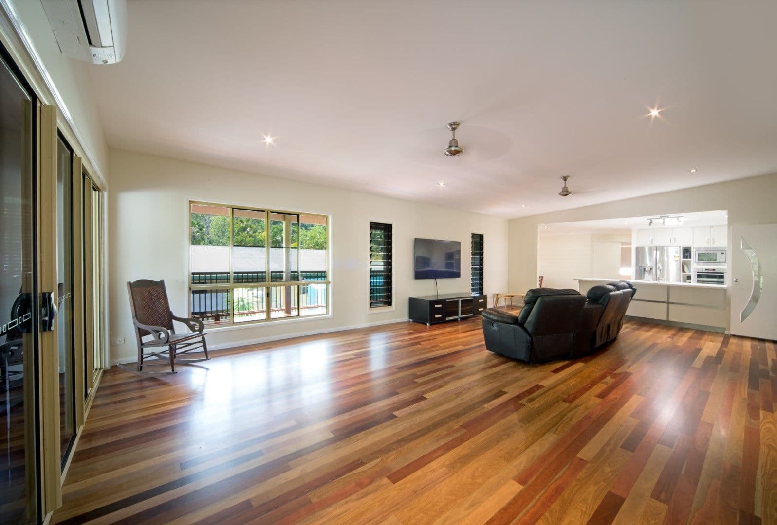 17 Eshelby Drive, Cannonvale QLD 4802, Cannonvale - Thumbnail 5