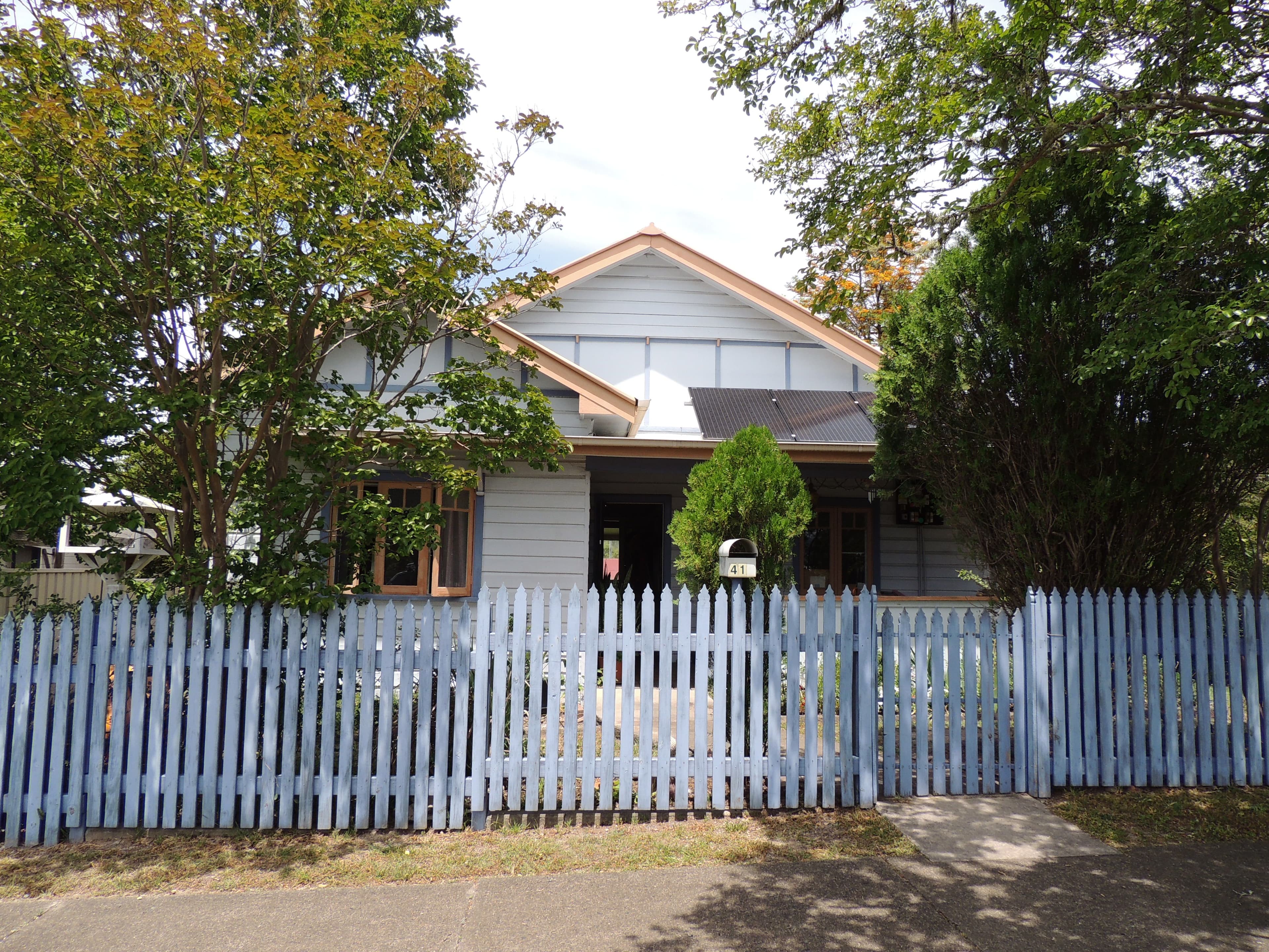41 Queen Street, Gloucester - Image 1