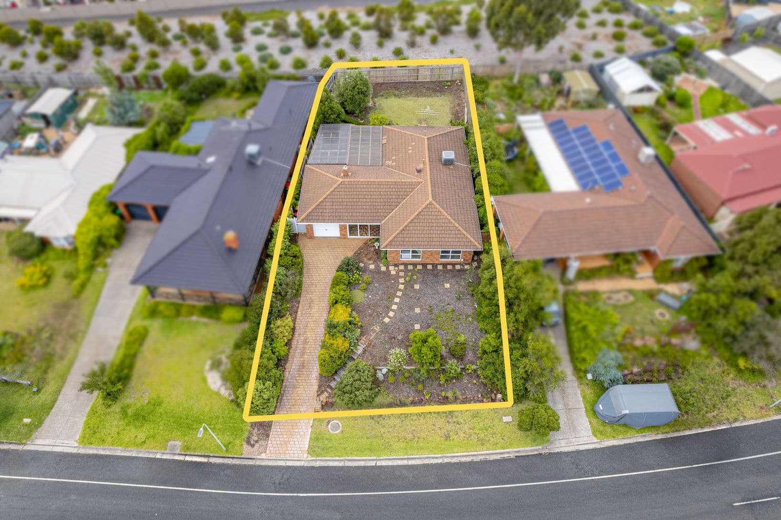 118 Underbank Boulevard, Bacchus Marsh VIC 3340, Bacchus Marsh - Thumbnail 3