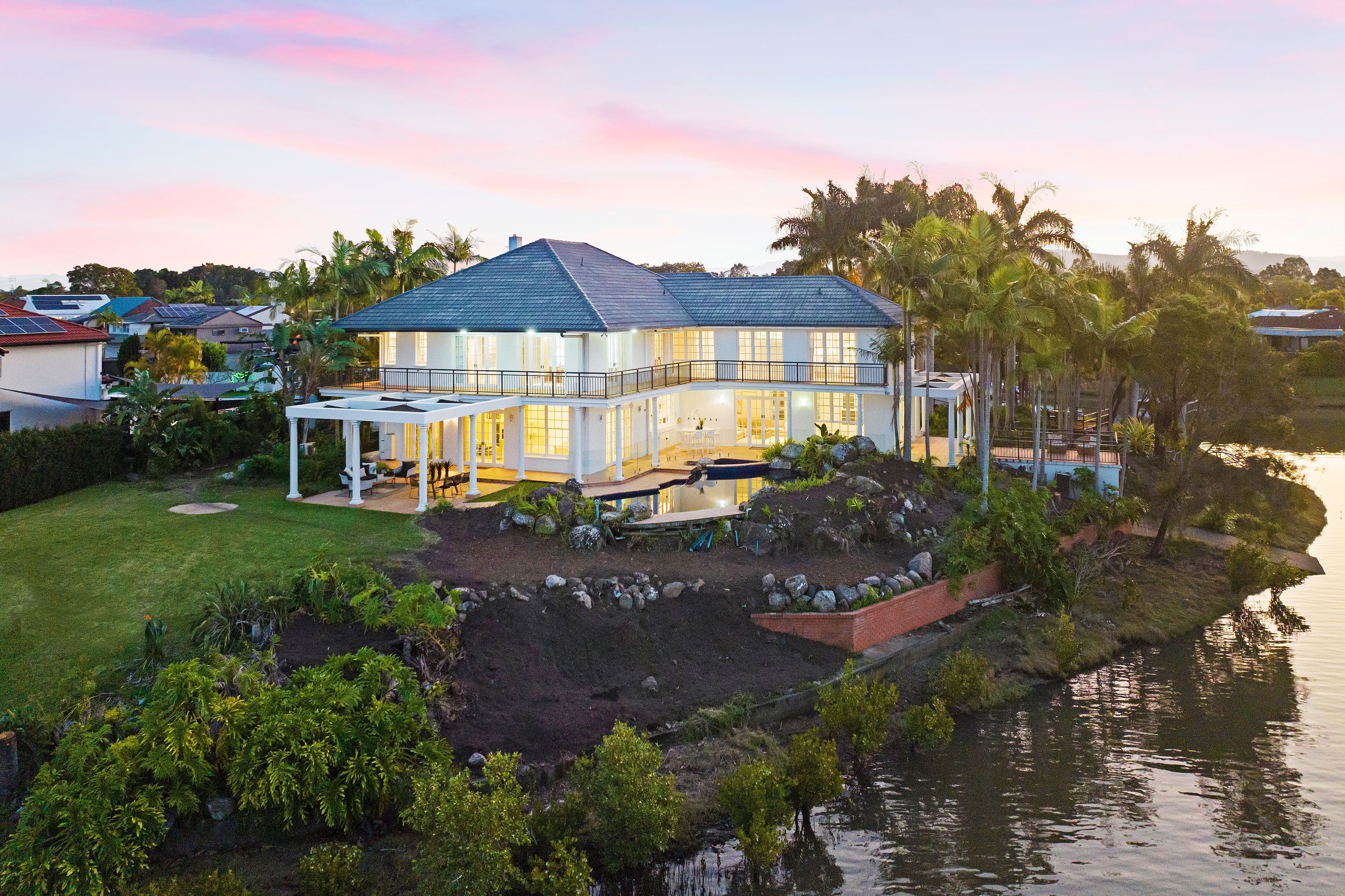 2 Witt Avenue, Carrara QLD 4211, Carrara - Thumbnail 2