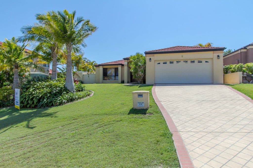 4 Little Hampton Court, ARUNDEL QLD 4214, Arundel - Image 1