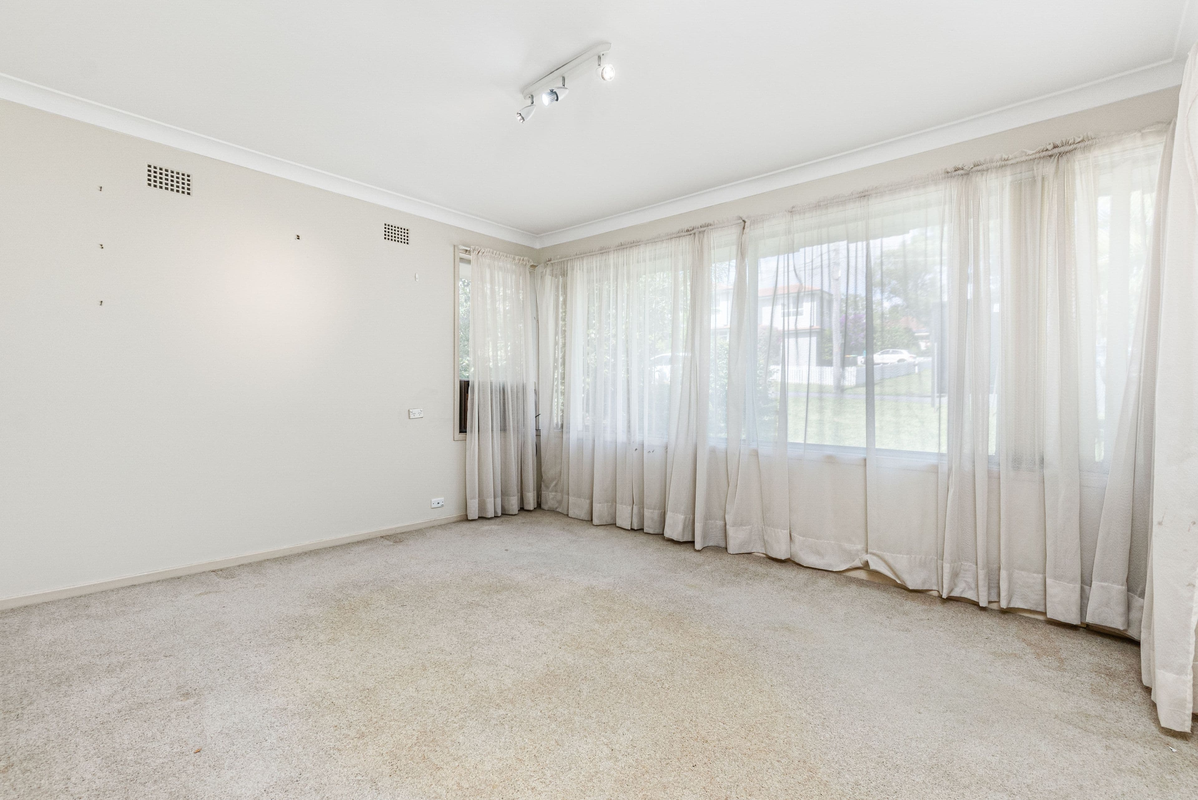 10 Baker Crescent, Baulkham Hills NSW 2153, Baulkham Hills - Thumbnail 6