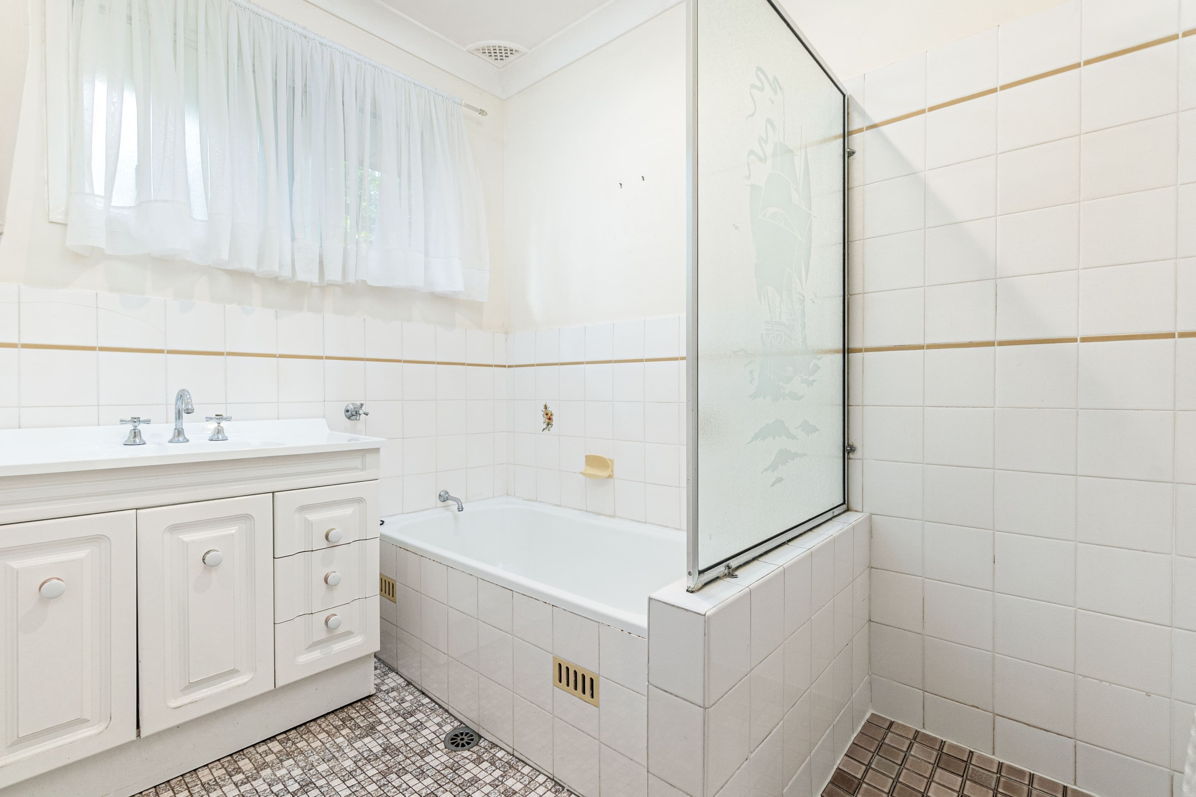 10 Baker Crescent, Baulkham Hills NSW 2153, Baulkham Hills - Thumbnail 7