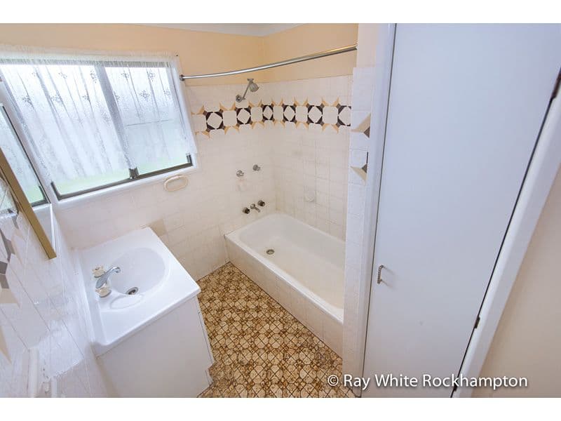 25 Maxwell Street, NORMAN GARDENS QLD 4701, Norman Gardens - Thumbnail 8